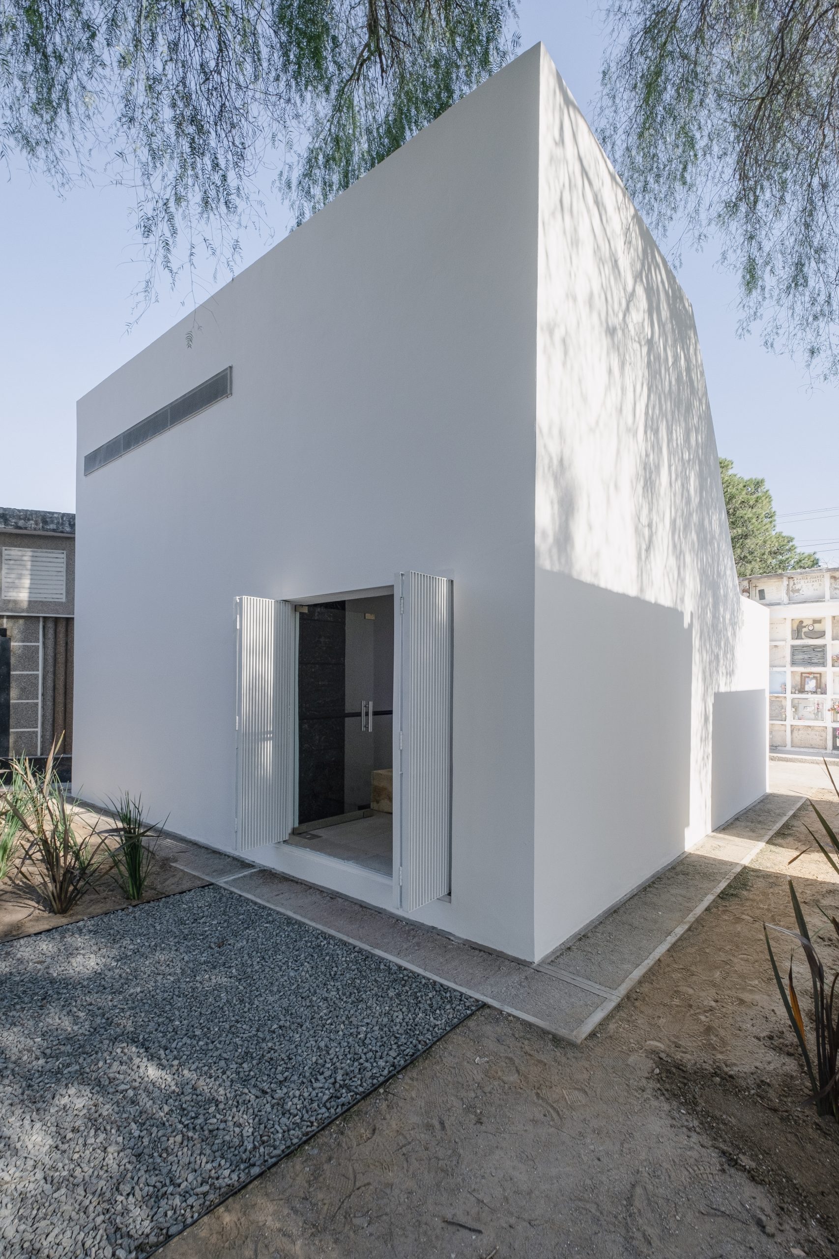 San Jeronimo Chapel by Esteras Perrote, photographed by Andres Dominguez