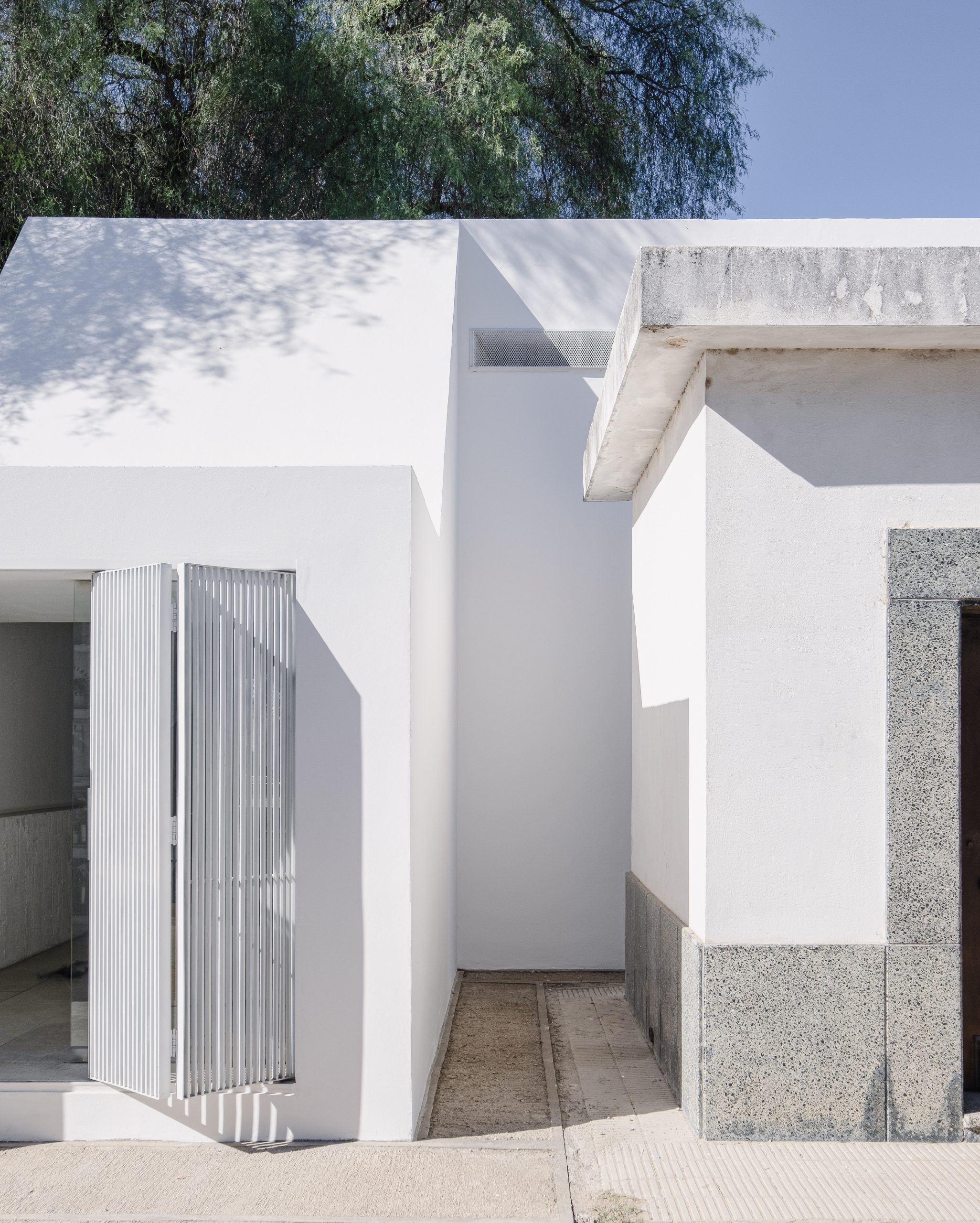 San Jeronimo Chapel by Esteras Perrote, photographed by Andres Dominguez