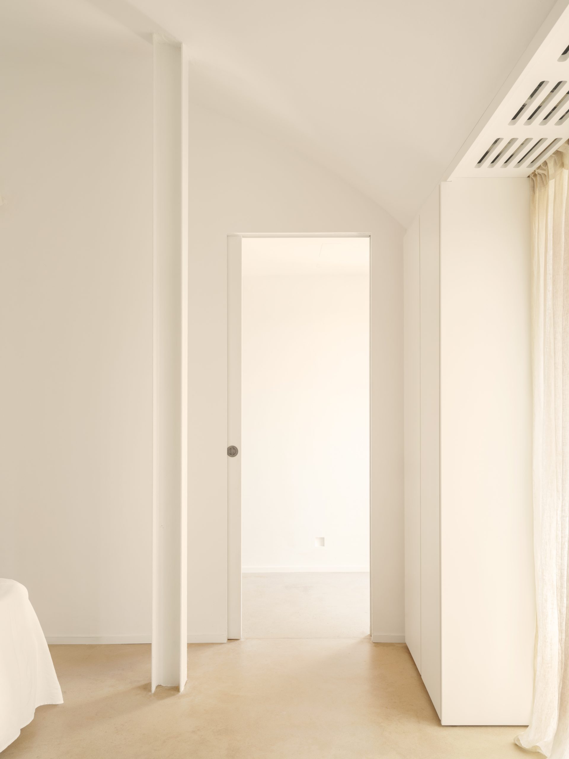 Entrance to the Cala del Faro apartment by caarpa