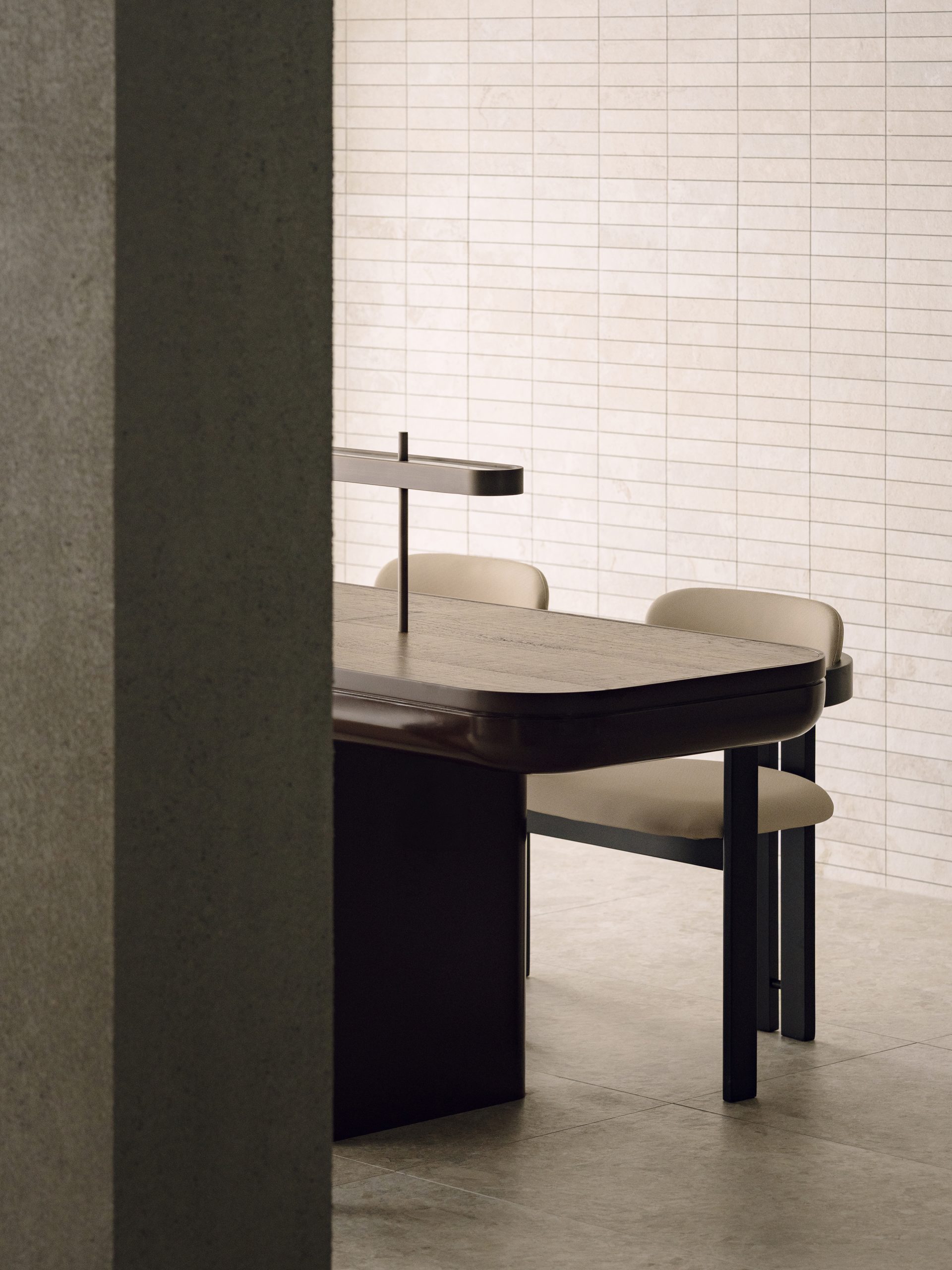 Floor-level illumination in the shampoo zone