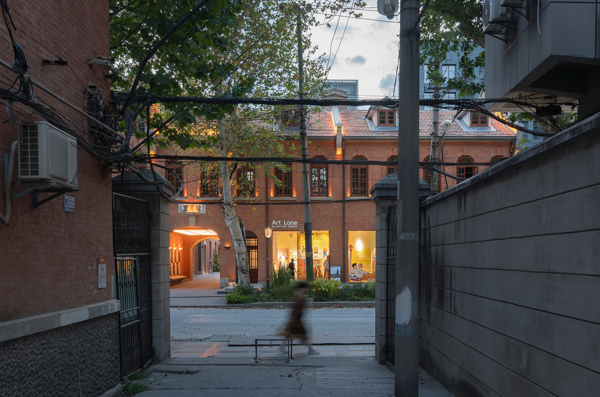 Yanqing Li sits within the dense urban fabric of historic Hankou
