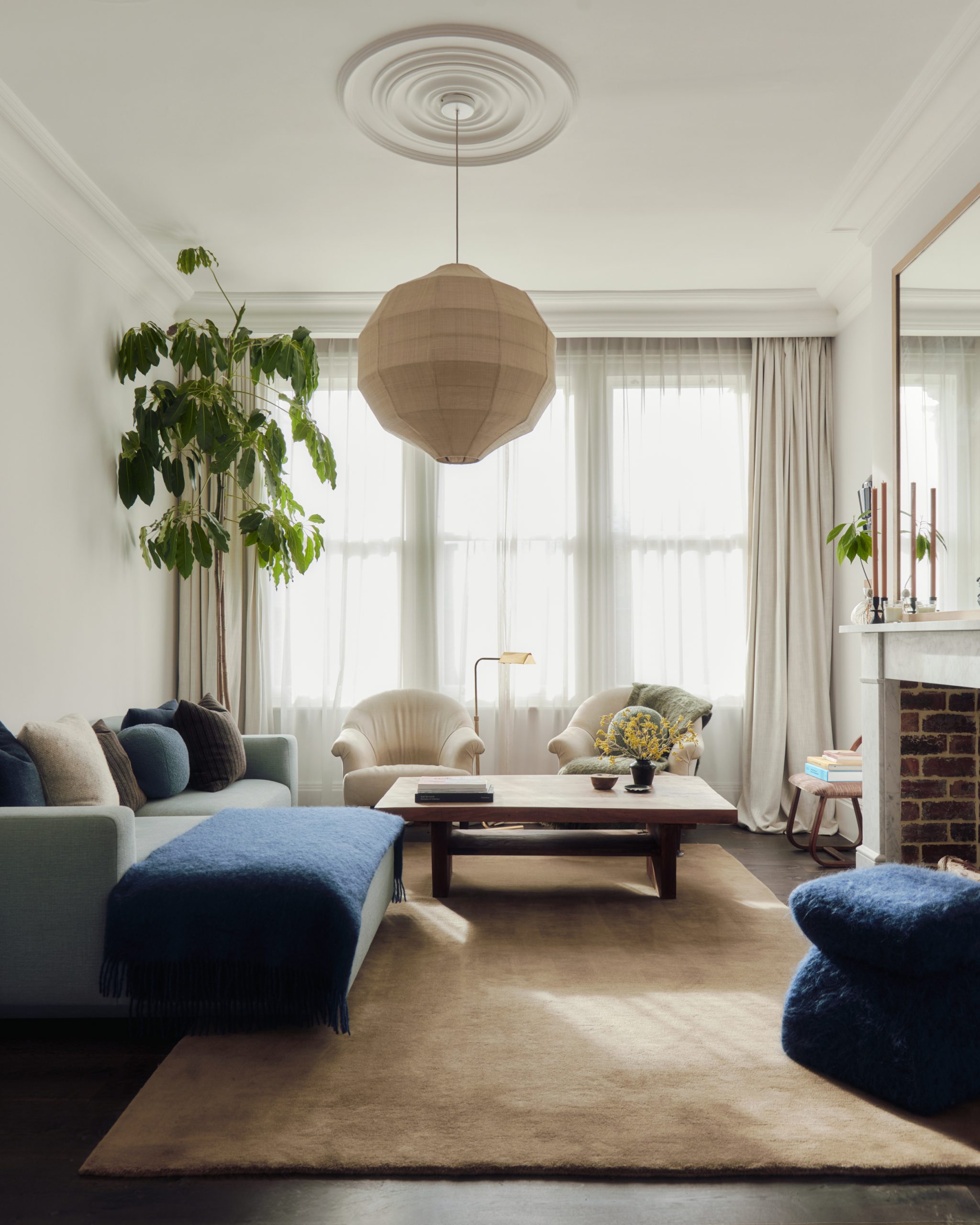 The front reception room retains its Edwardian proportions and ceiling details.