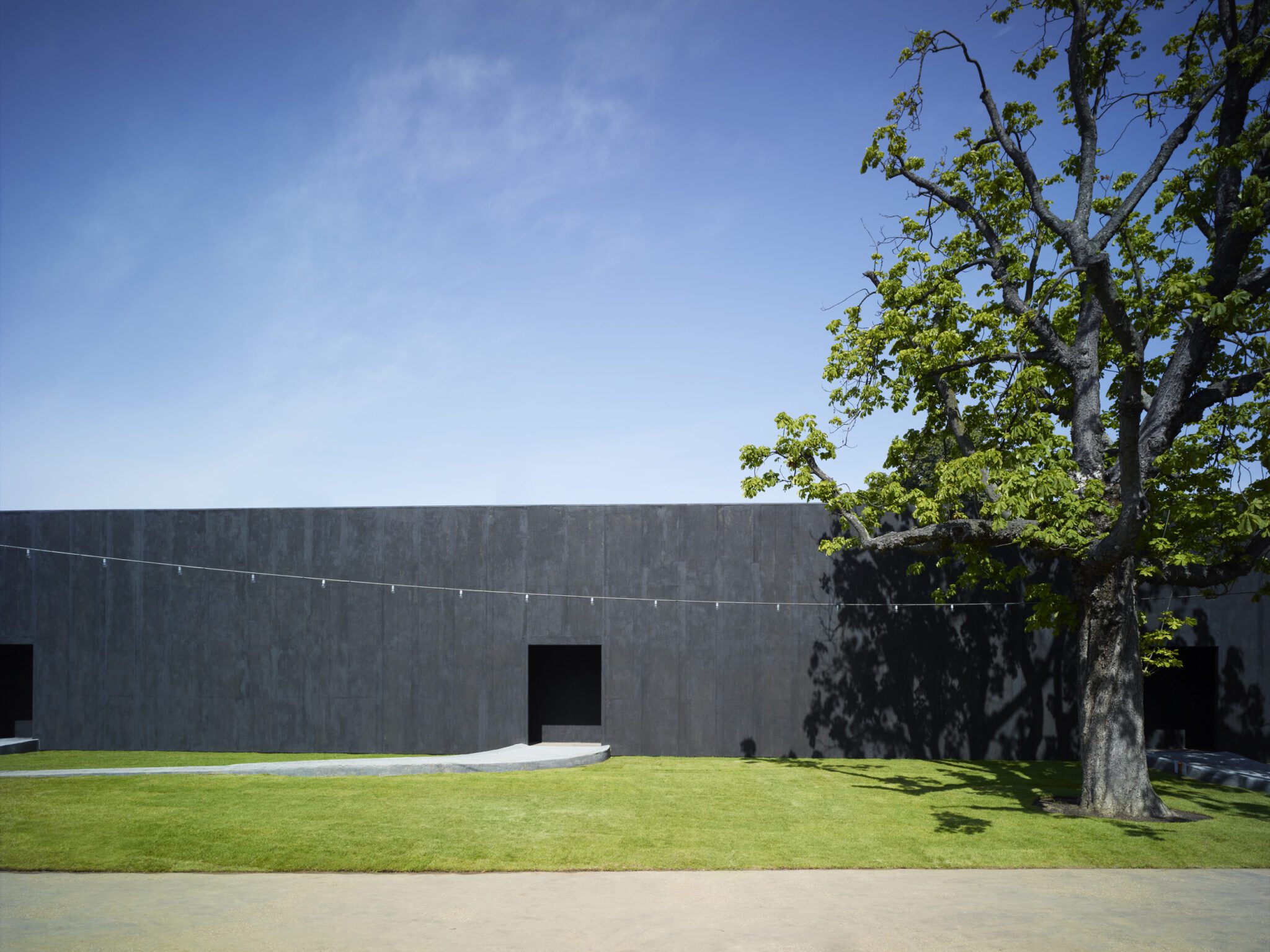Peter Zumthor’s Hortus Conclusus places a contemplative garden within a garden. © Peter Zumthor; photograph by John Offenbach.
