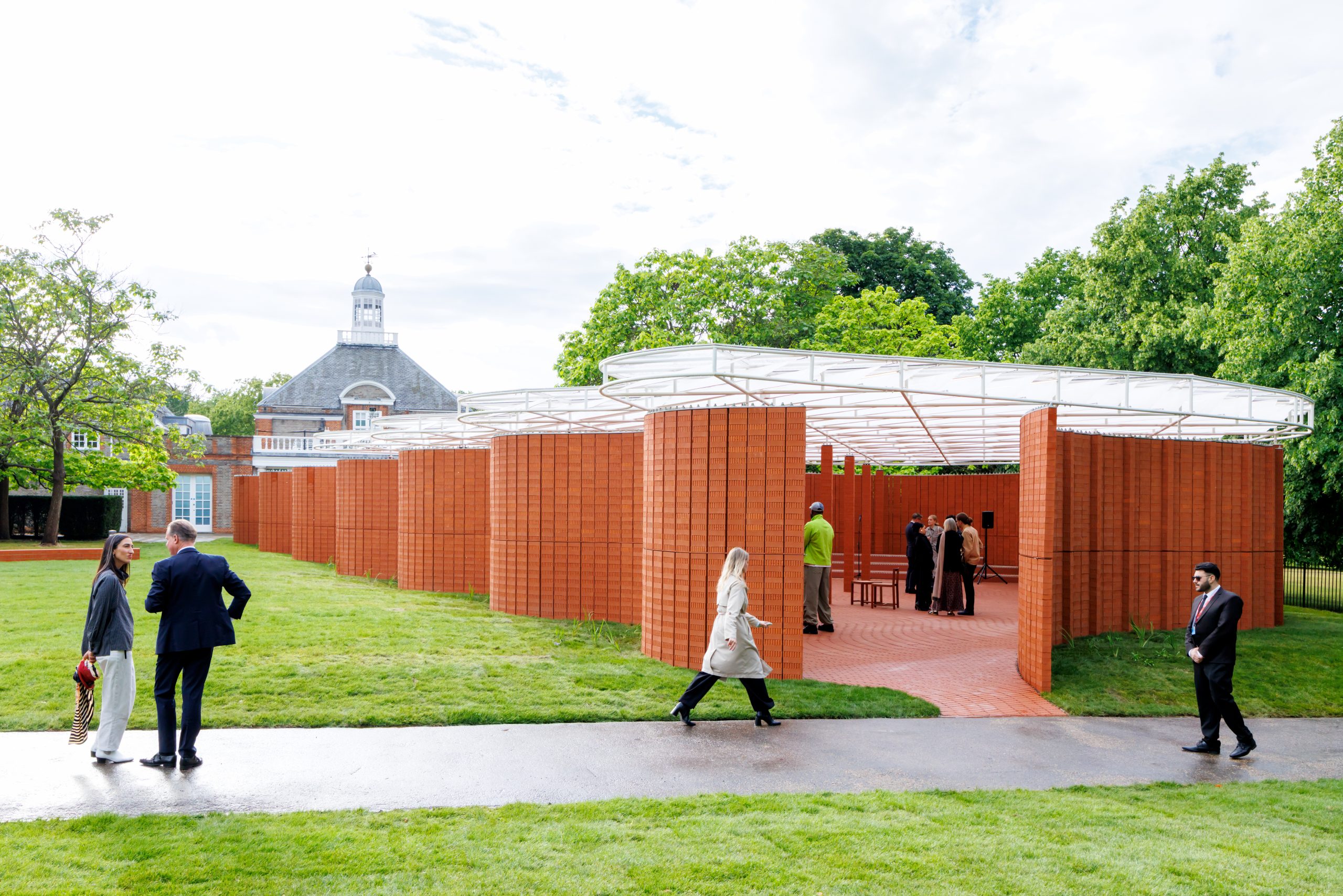 Exterior of a serpentine, the 2026 Serpentine Pavilion by LANZA atelier, photographed by Iwan Baan.