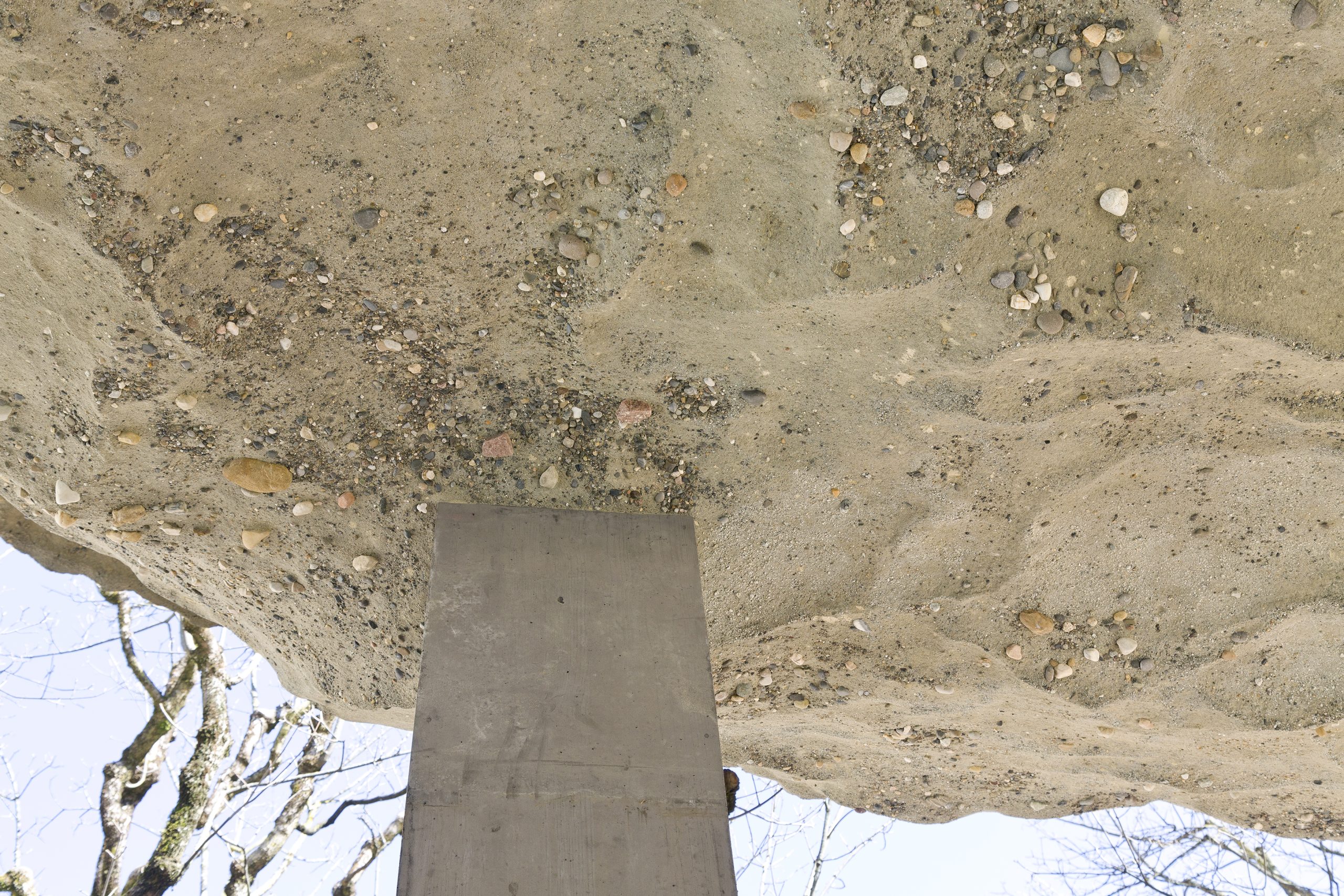 Dachkoerper Sandstein Detail 4P6A8680 Miriam Sturzenegger
