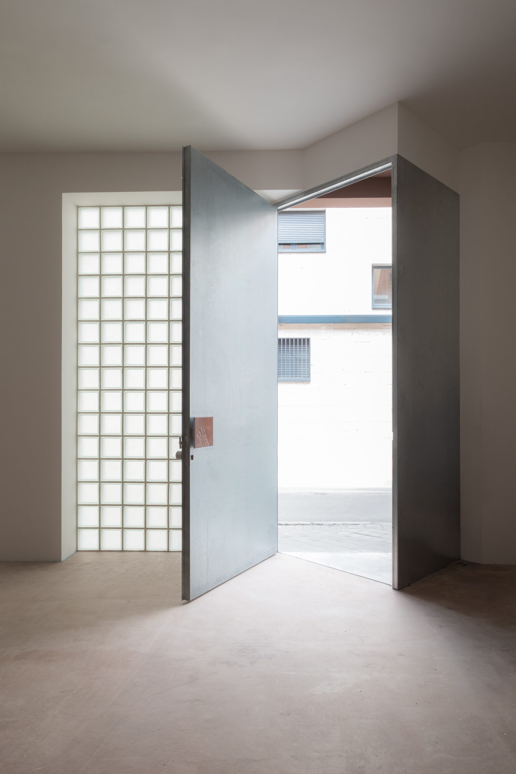 CamichiHD -5, CAM house in Madrid