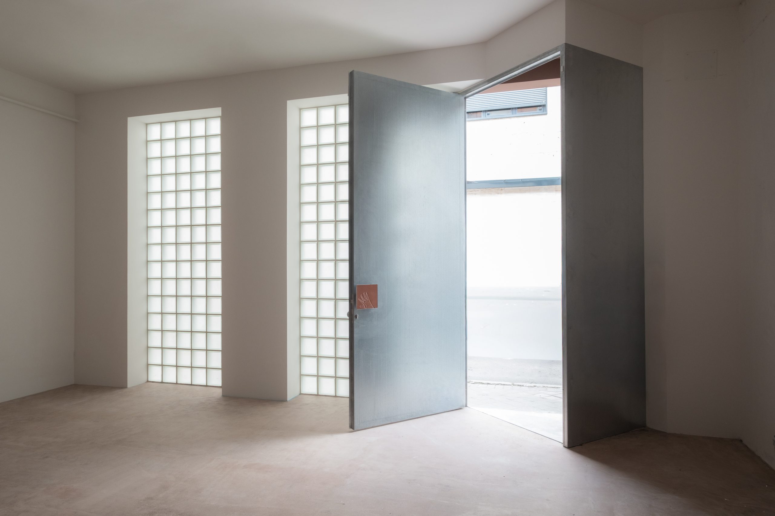 CamichiHD -8, CAM house in Madrid