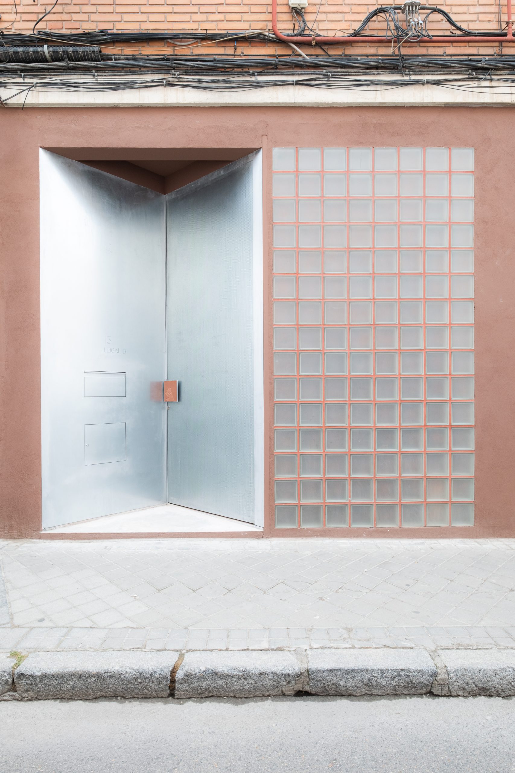 CamichiHD -21, CAM house in Madrid