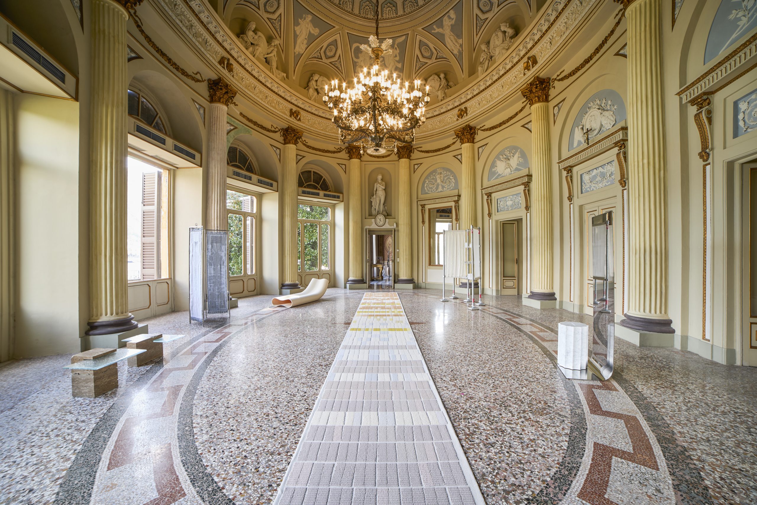 MEDITATIONS mirror and marble column at Lake Como Design Festival 2026, photograph by Alessandro Ruffini