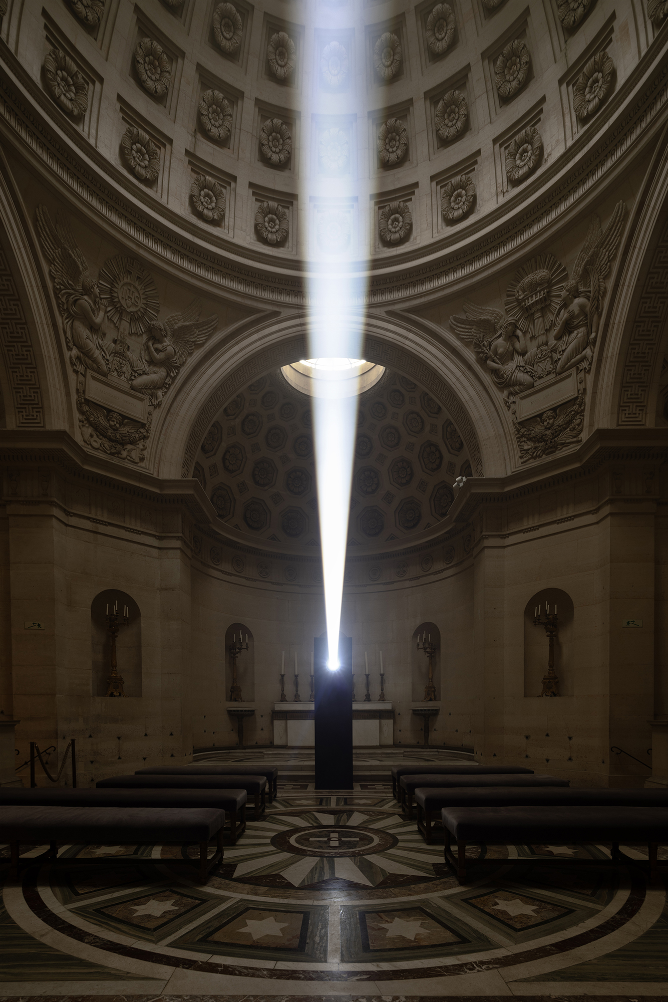 Threshold light beam extending through Chapelle Expiatoire in Paris by Emilio Ferro, photographed by Roberto Conte
