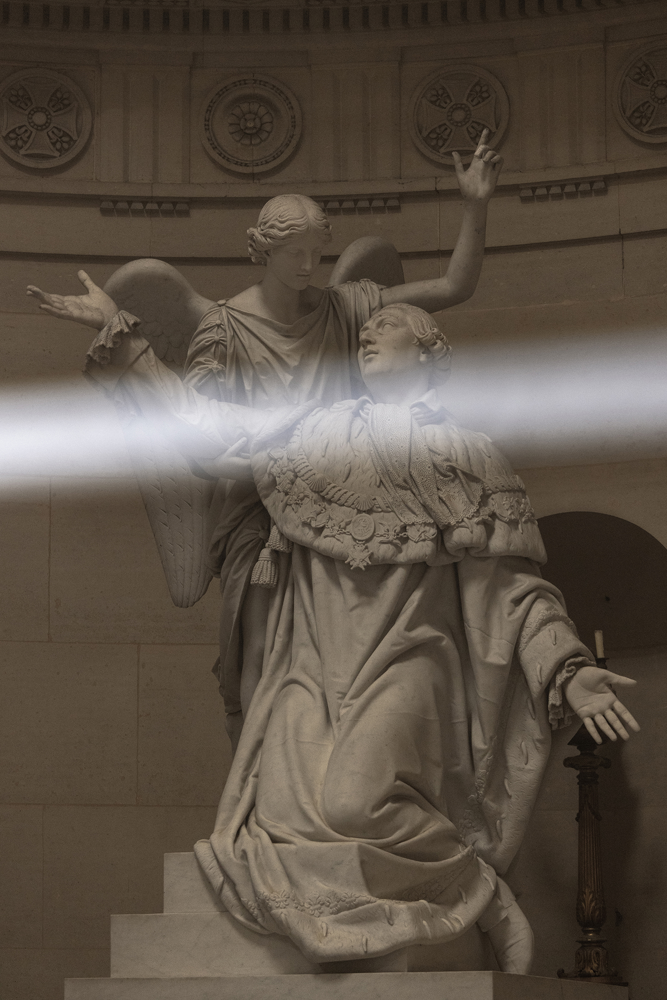 Threshold by Emilio Ferro at the Chapelle Expiatoire, photographed by Roberto Conte