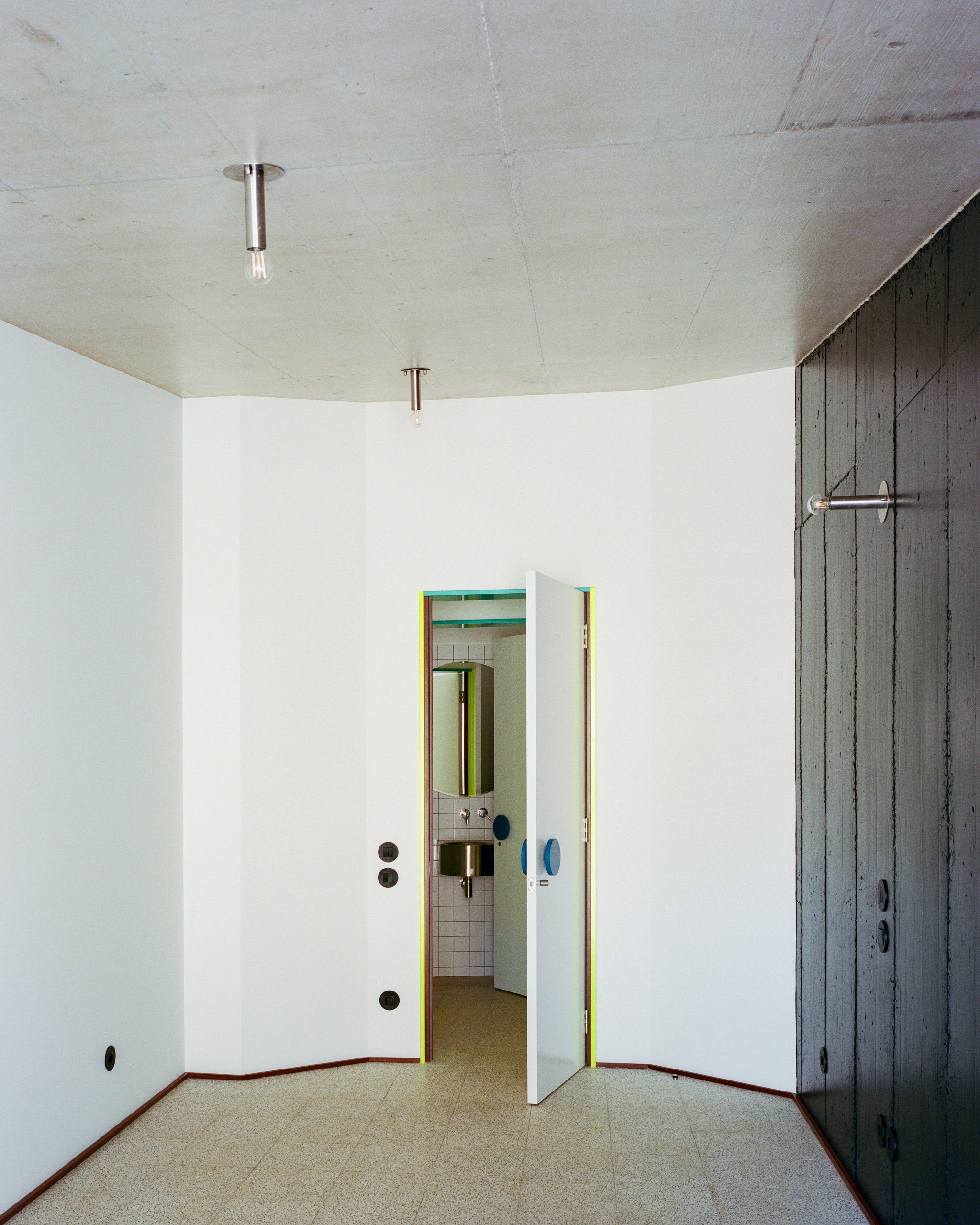 Cookie Cutter Retreat: secondary space M building