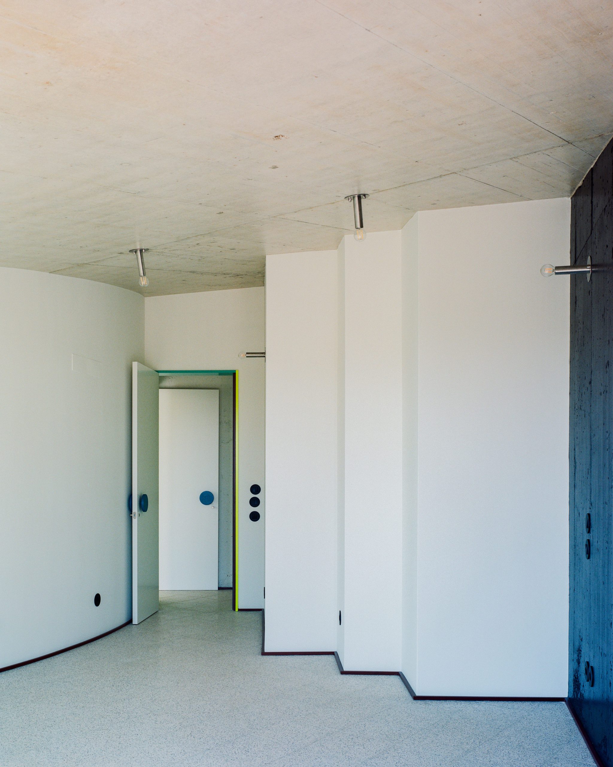 Cookie Cutter Retreat: secondary space S building