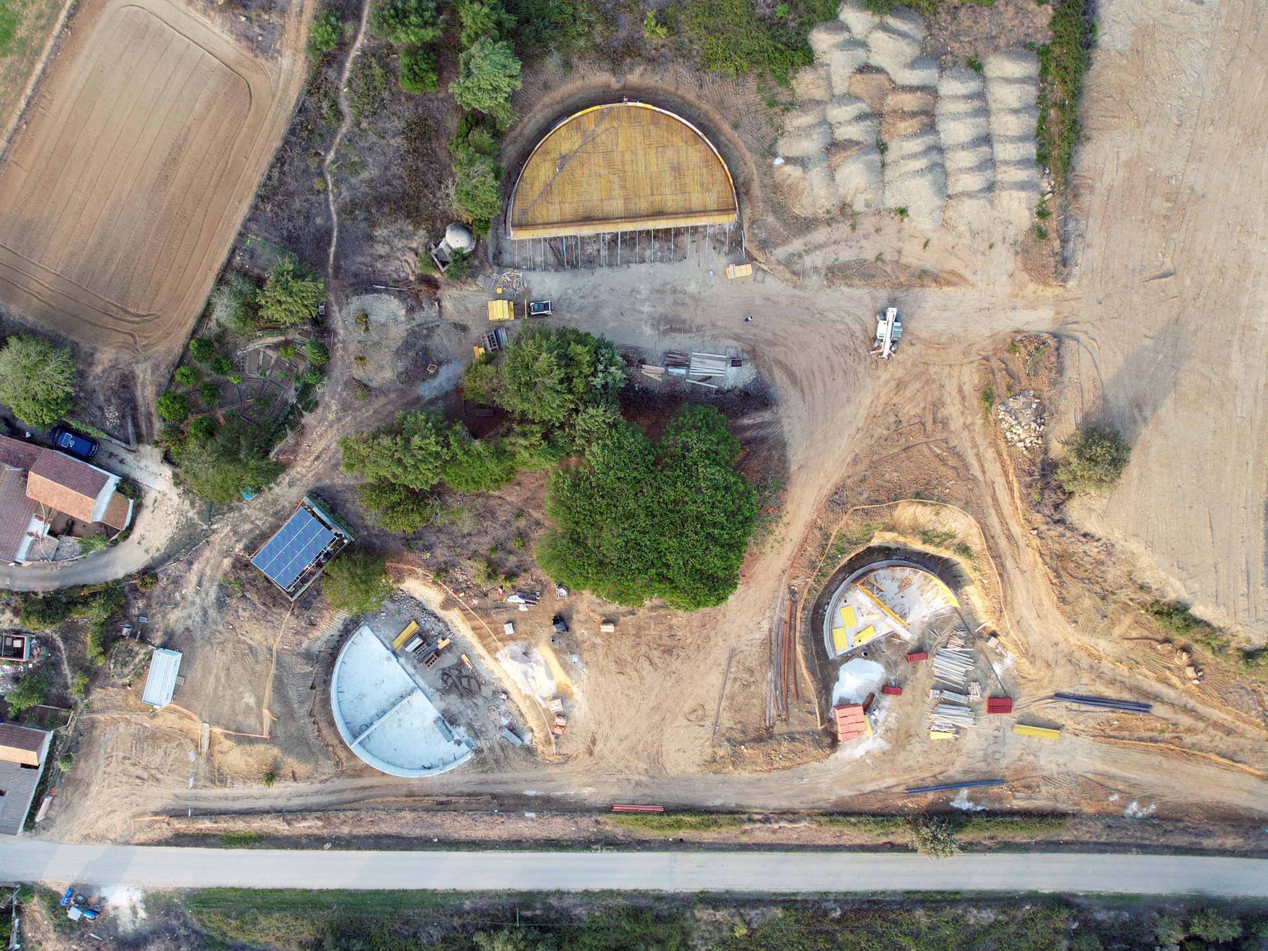 Cookie Cutter Retreat: construction process aerial view
