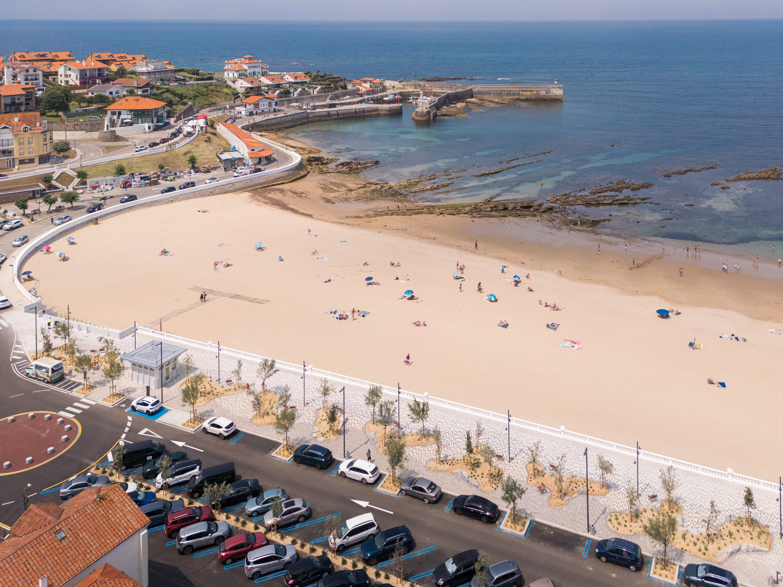 Comillas Waterfront Promenade by Héctor Navarro + arkhitekton