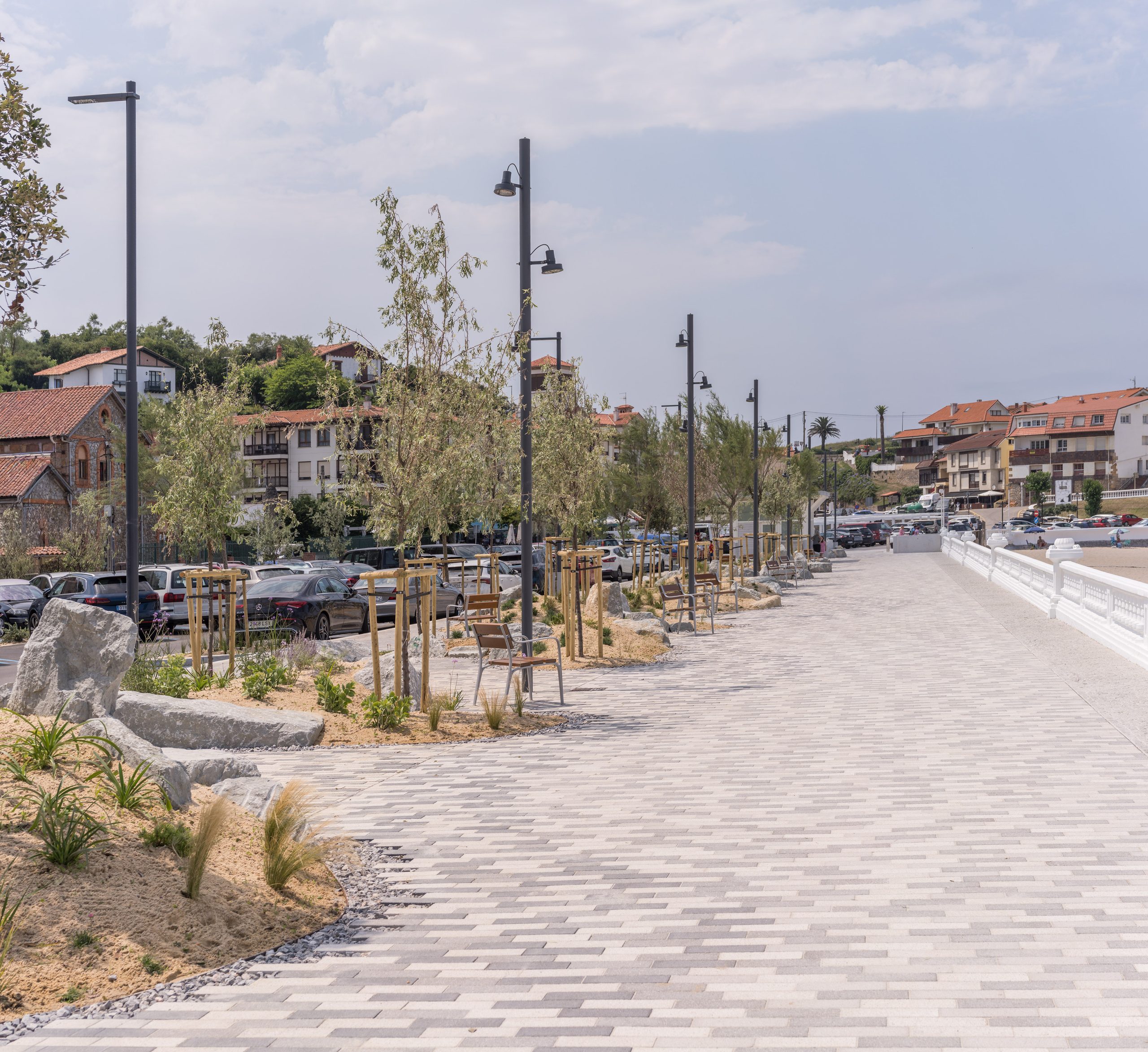 Comillas Waterfront Promenade by Héctor Navarro + arkhitekton