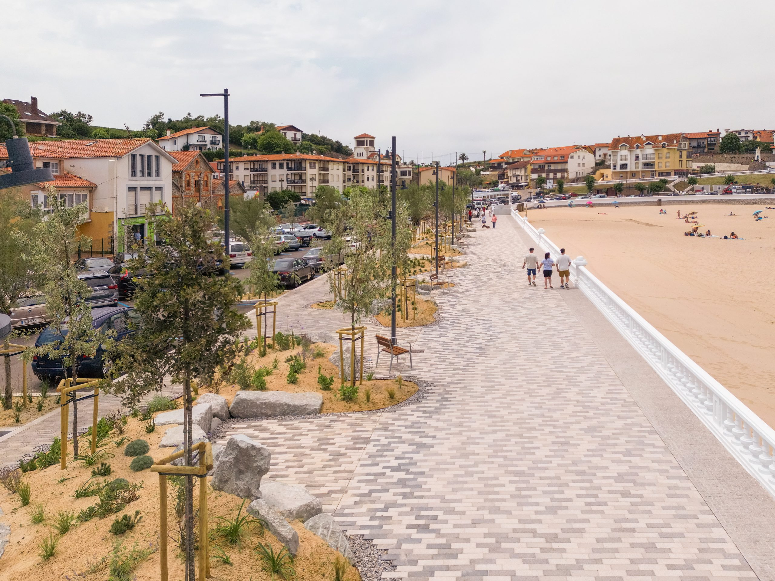 Comillas Waterfront Promenade by Héctor Navarro + arkhitekton