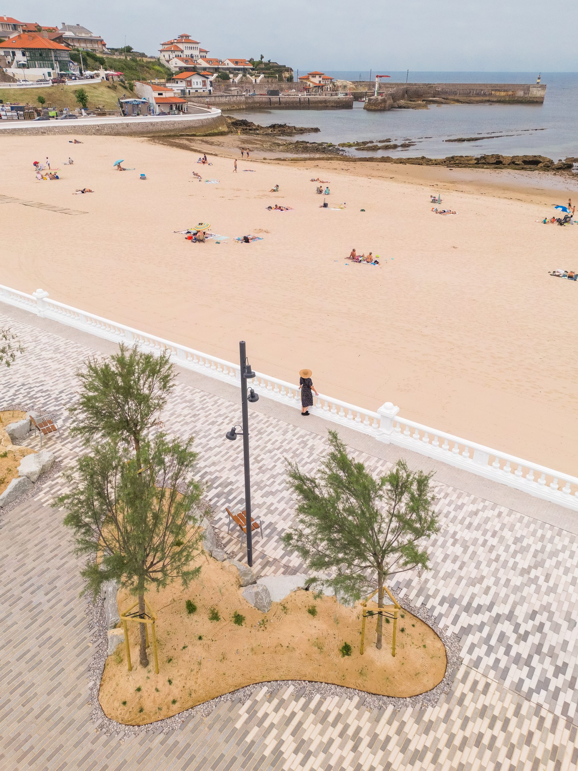 Comillas Waterfront Promenade by Héctor Navarro + arkhitekton