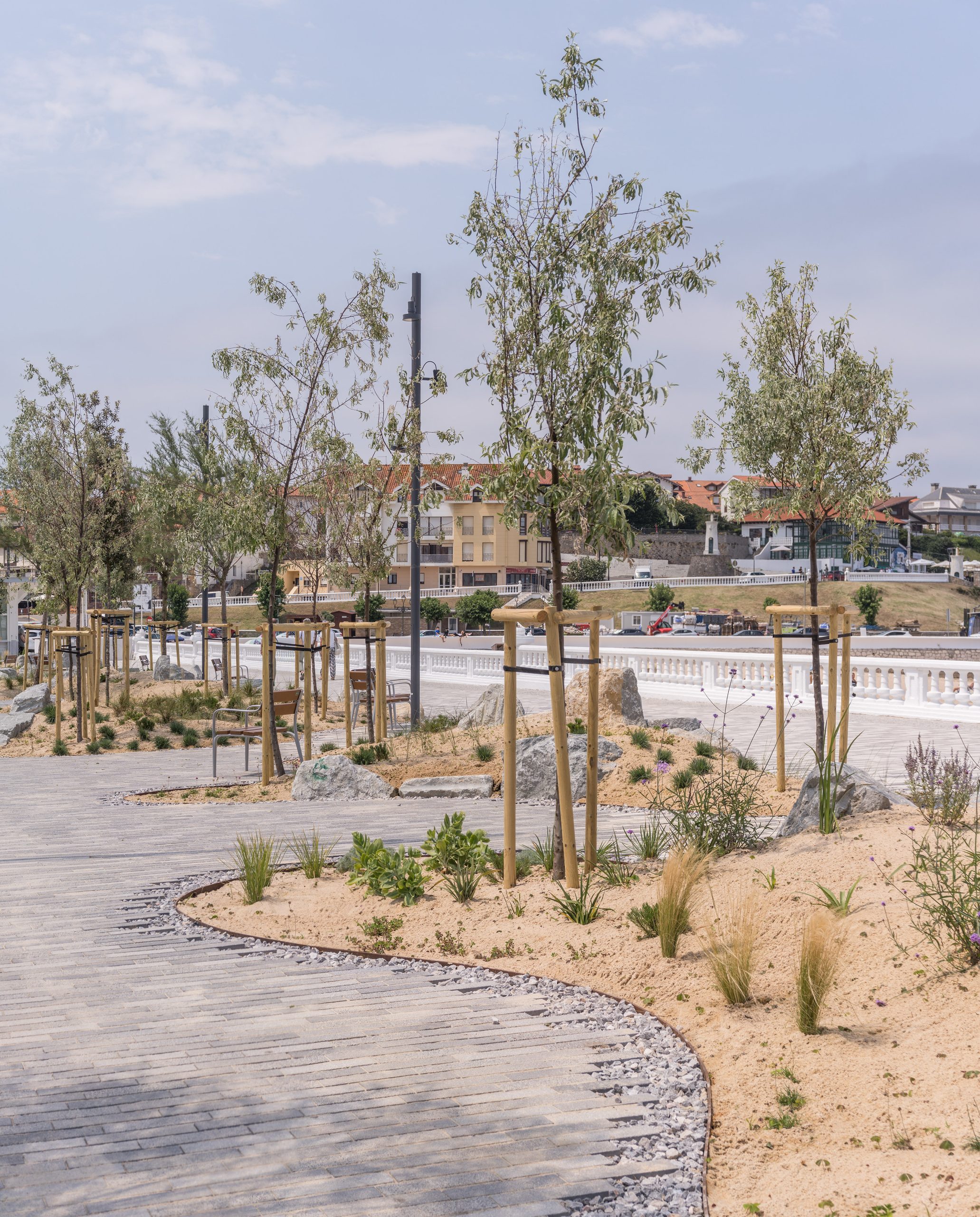 Comillas Waterfront Promenade by Héctor Navarro + arkhitekton