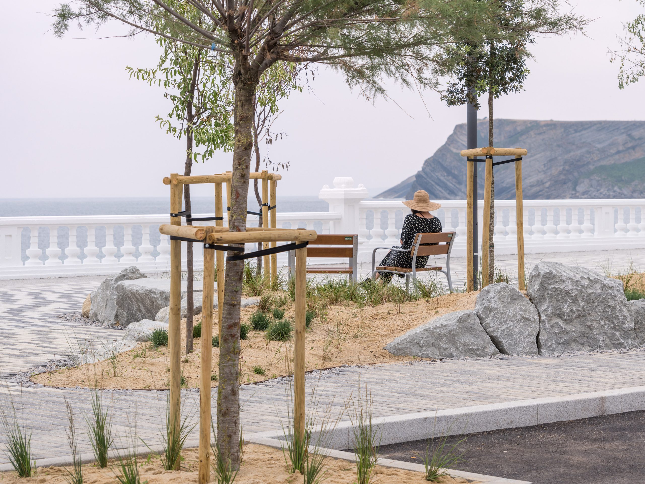Comillas Waterfront Promenade by Héctor Navarro + arkhitekton