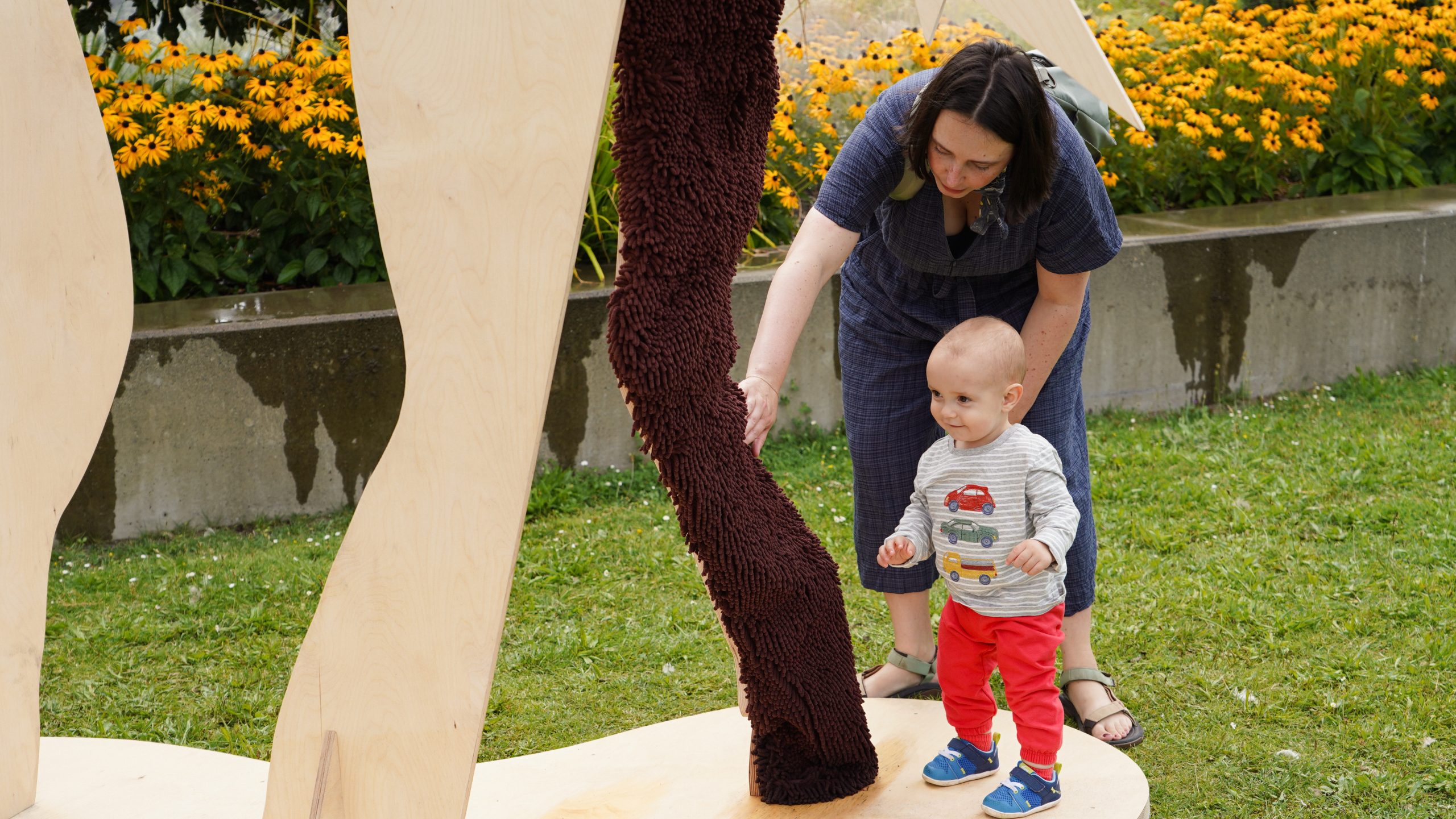 Interaction with Gate Horse Leg — The Flatland Horse