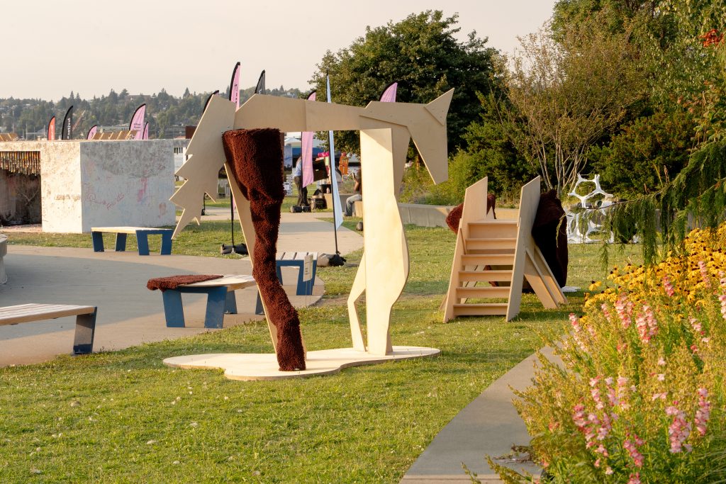 Overview 1 — The Flatland Horse by Studio Deng