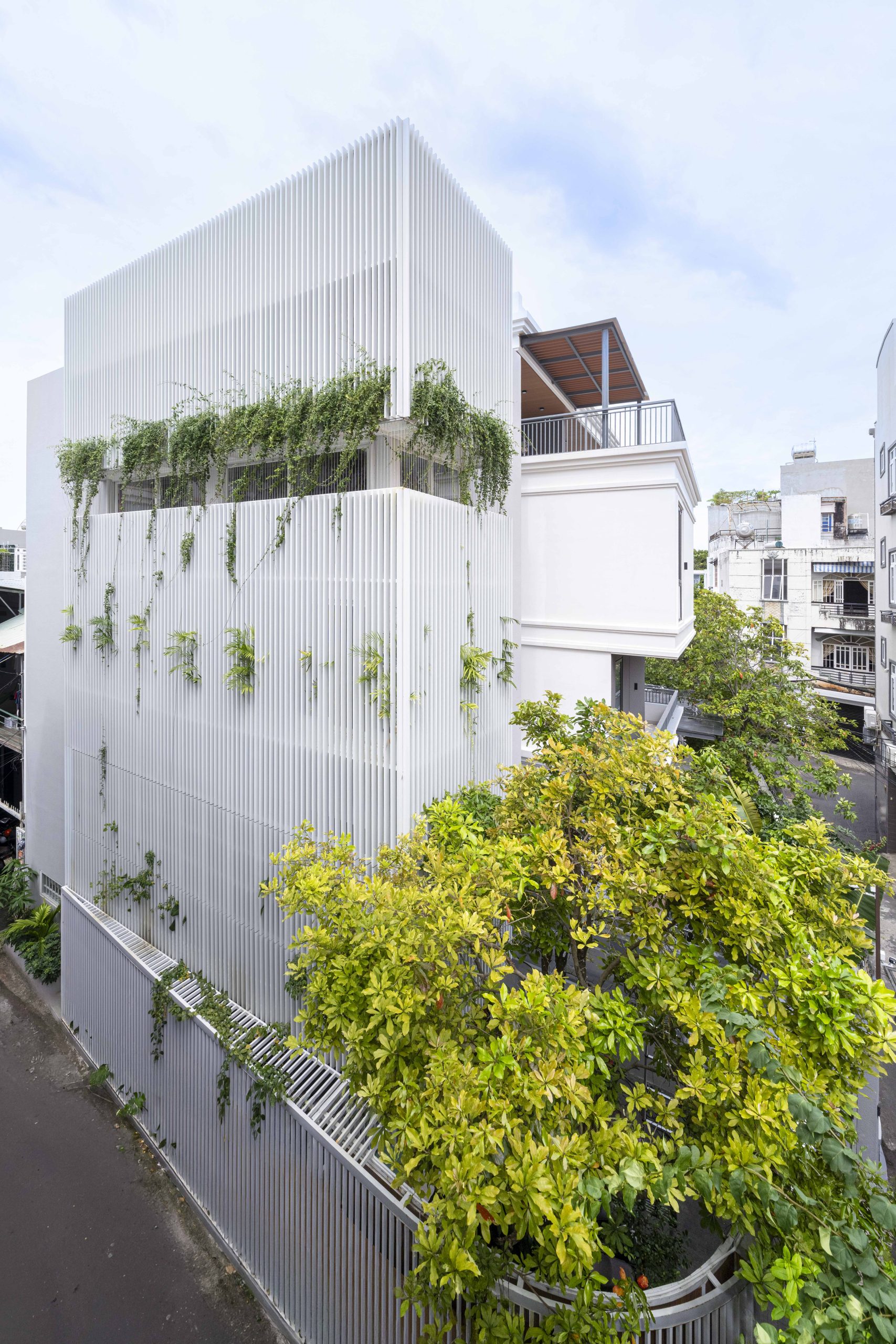 Half Solid House by Túi Studio in Vũng Tàu, Vietnam