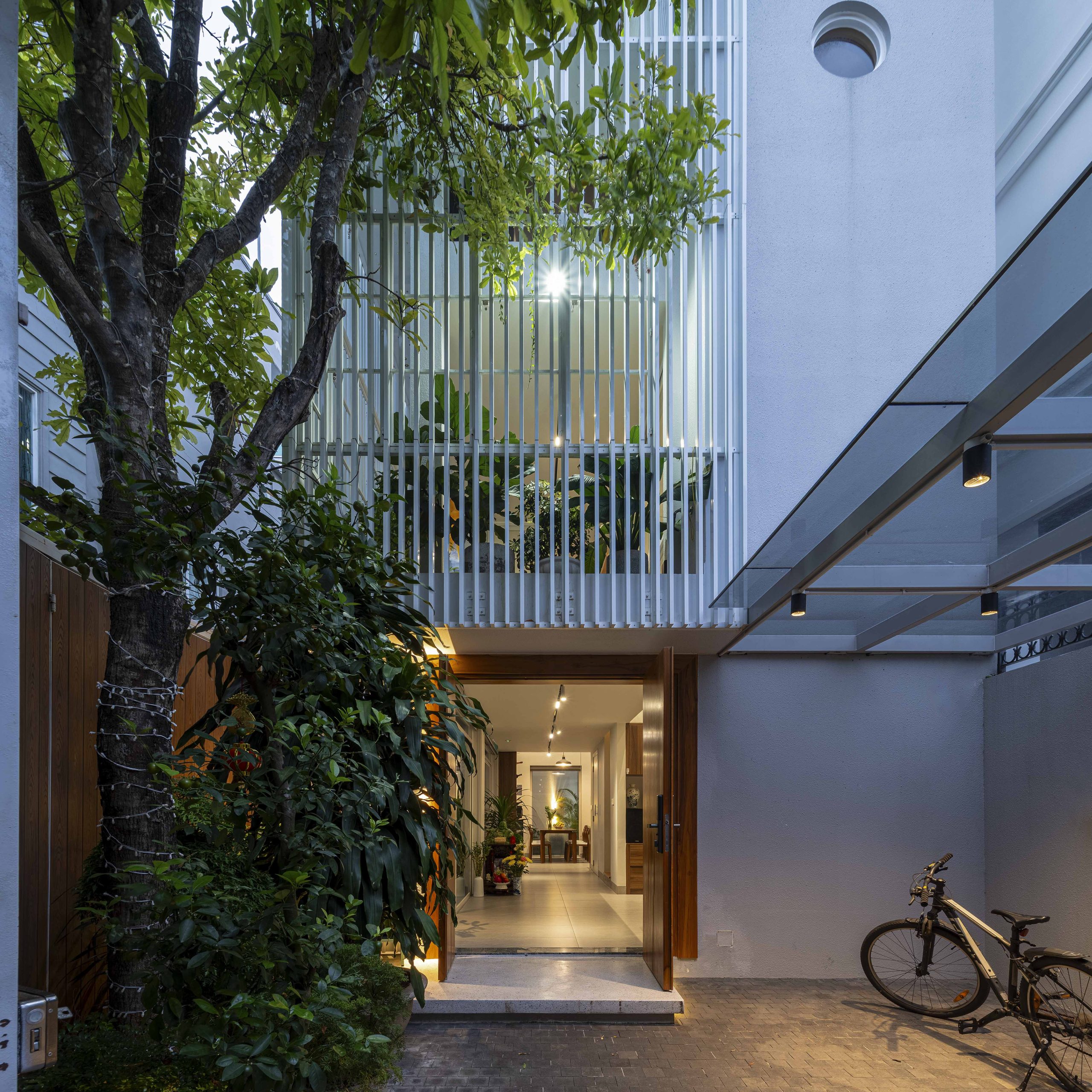 Half Solid House by Túi Studio — Vũng Tàu, Vietnam