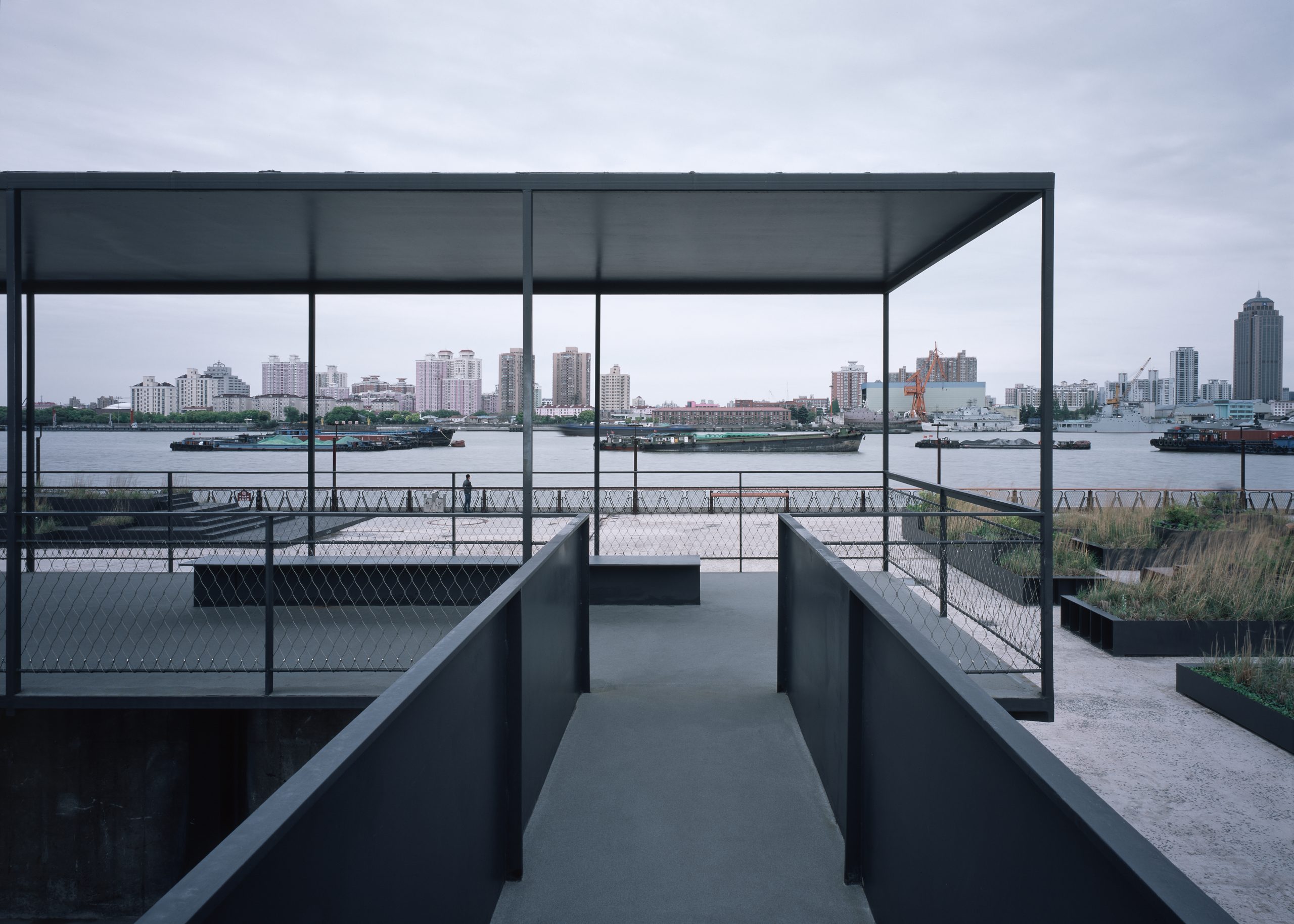 Riverside Passage by Atelier Deshaus, photographed by Chen Hao
