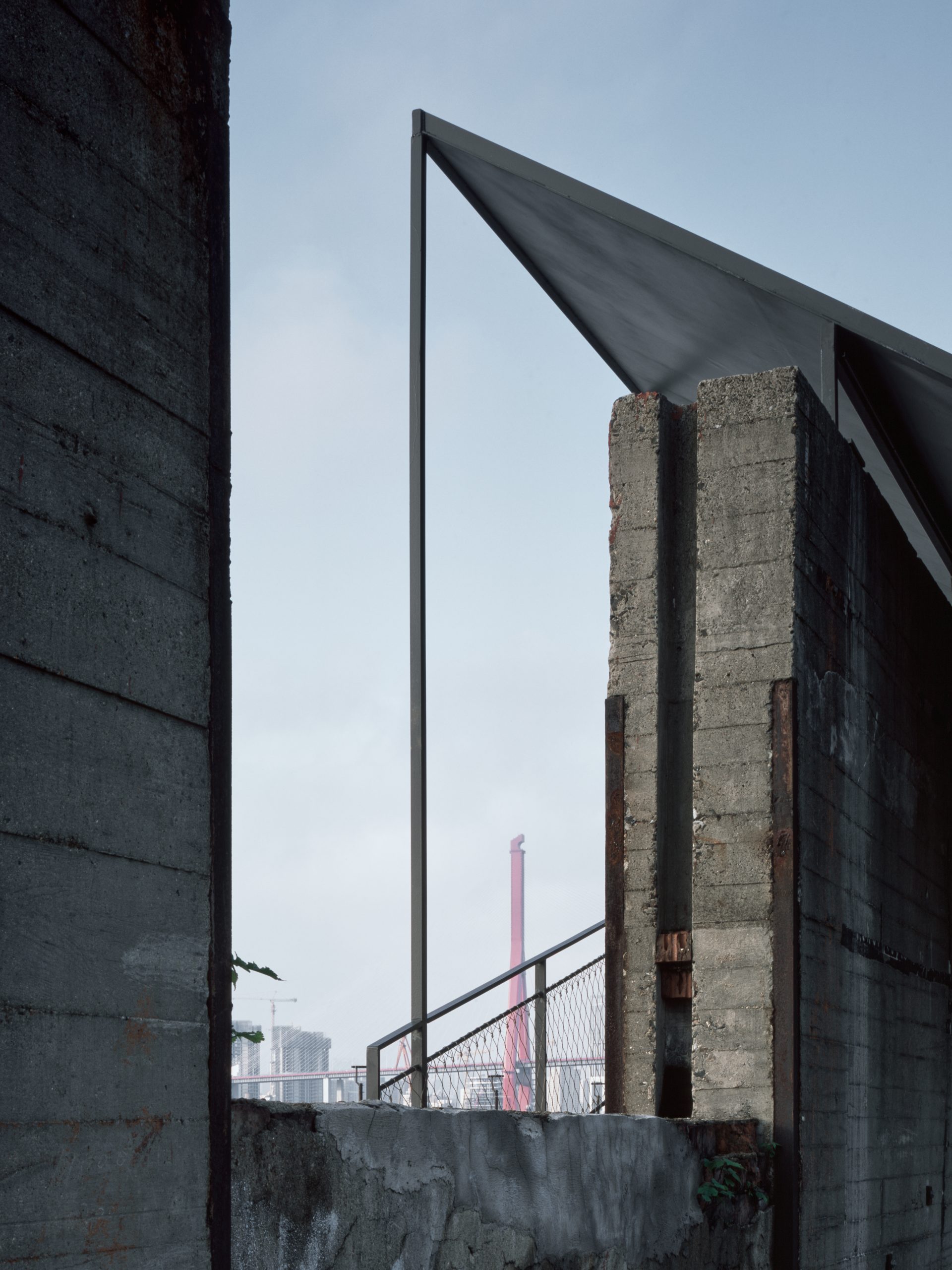 Riverside Passage by Atelier Deshaus, photographed by Chen Hao