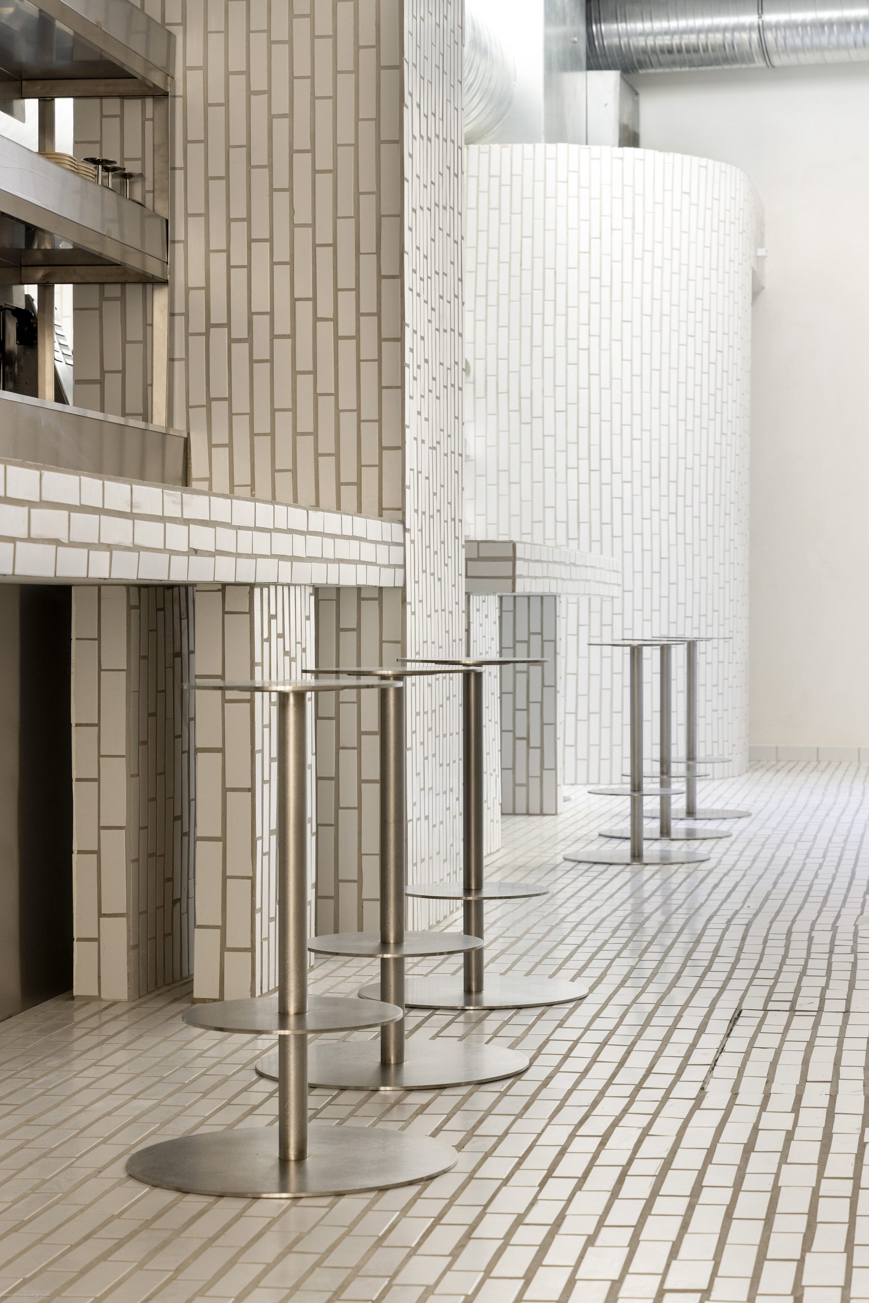 Holymelt Burger & Coffee interior in Marseille, designed by MUR.MUR Architectes