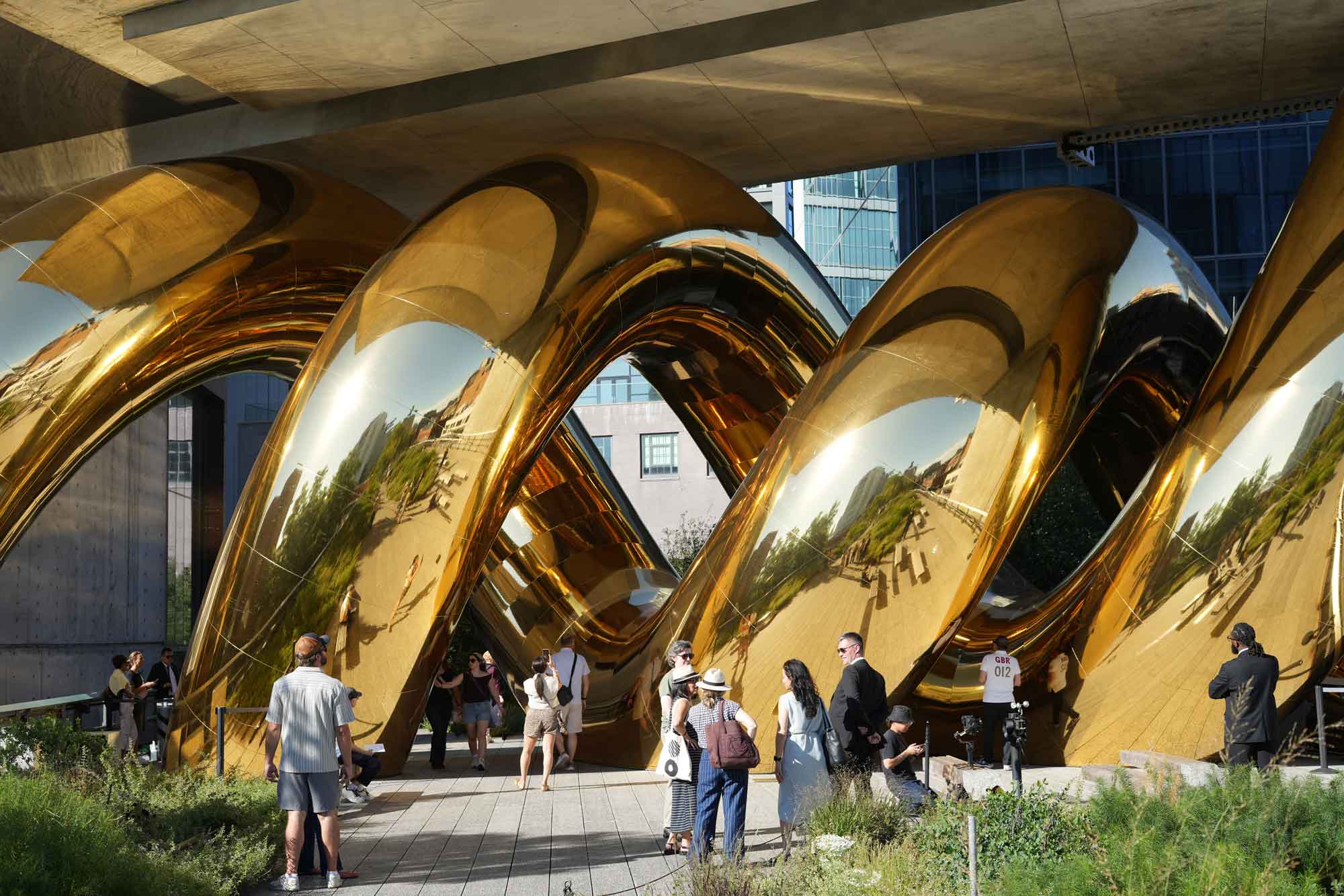 auruBOROS by Plastique Fantastique on the High Line