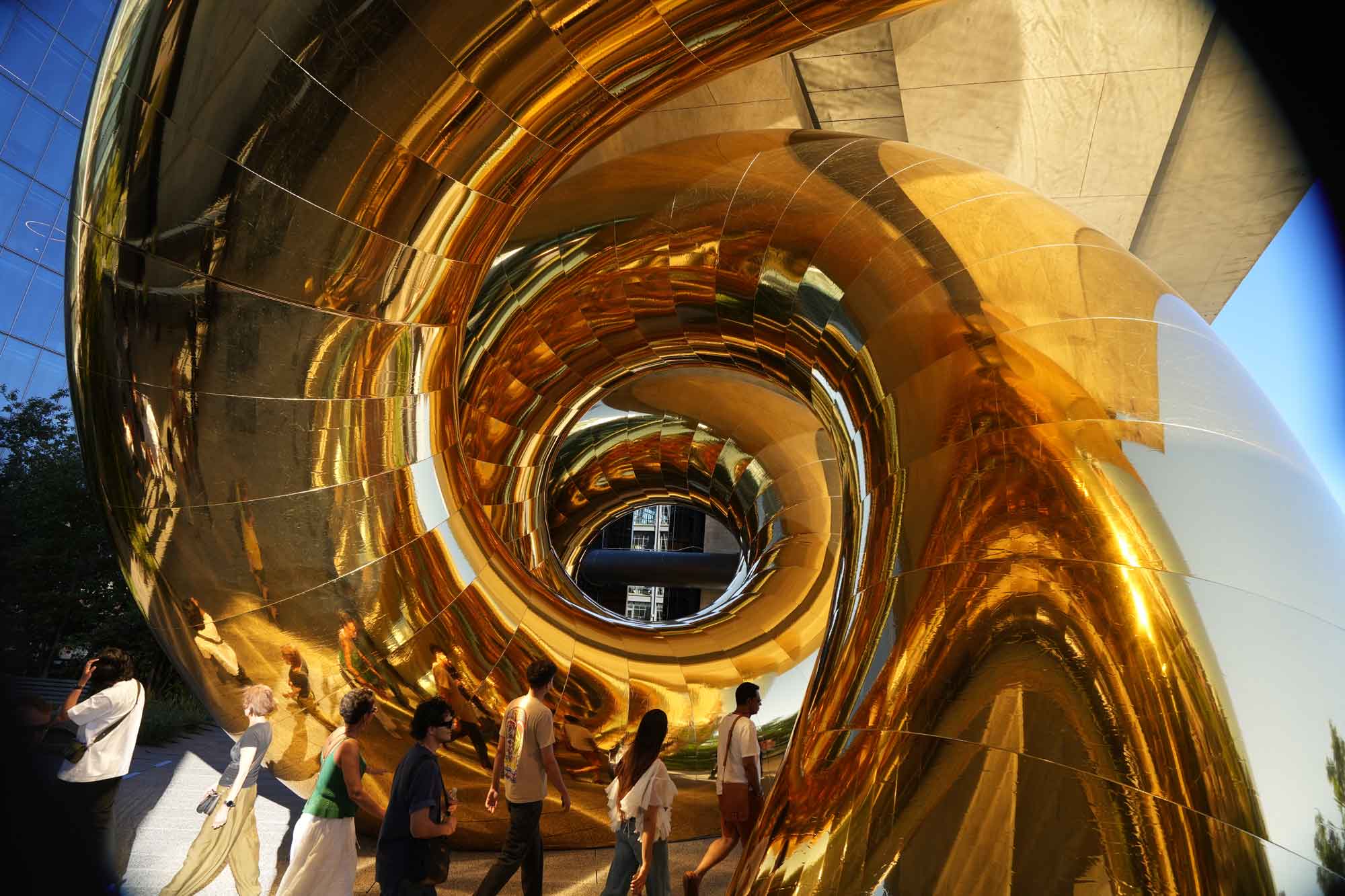 auruBOROS by Plastique Fantastique on the High Line