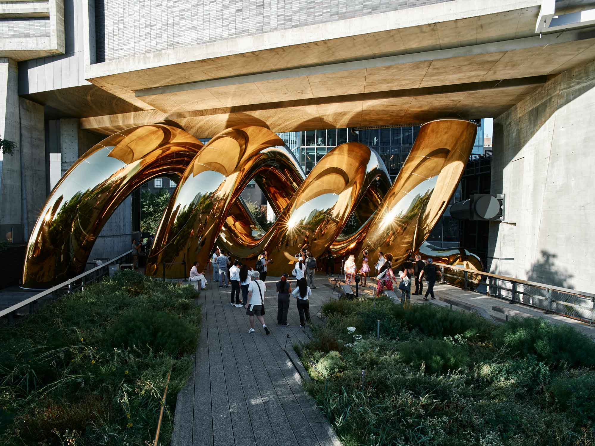 auruBOROS by Plastique Fantastique on the High Line