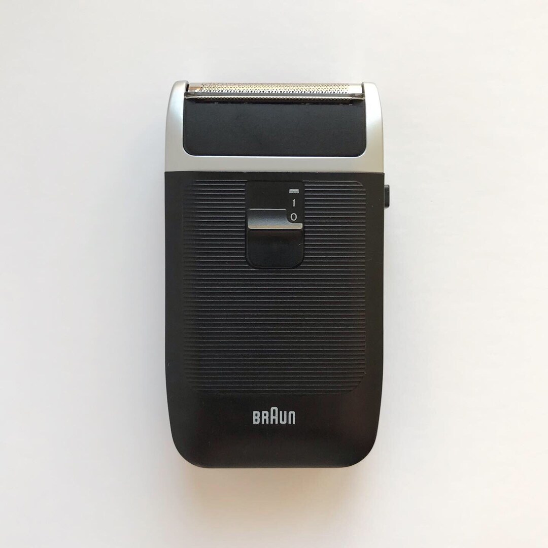 Braun Sixtant 8008 electric shaver