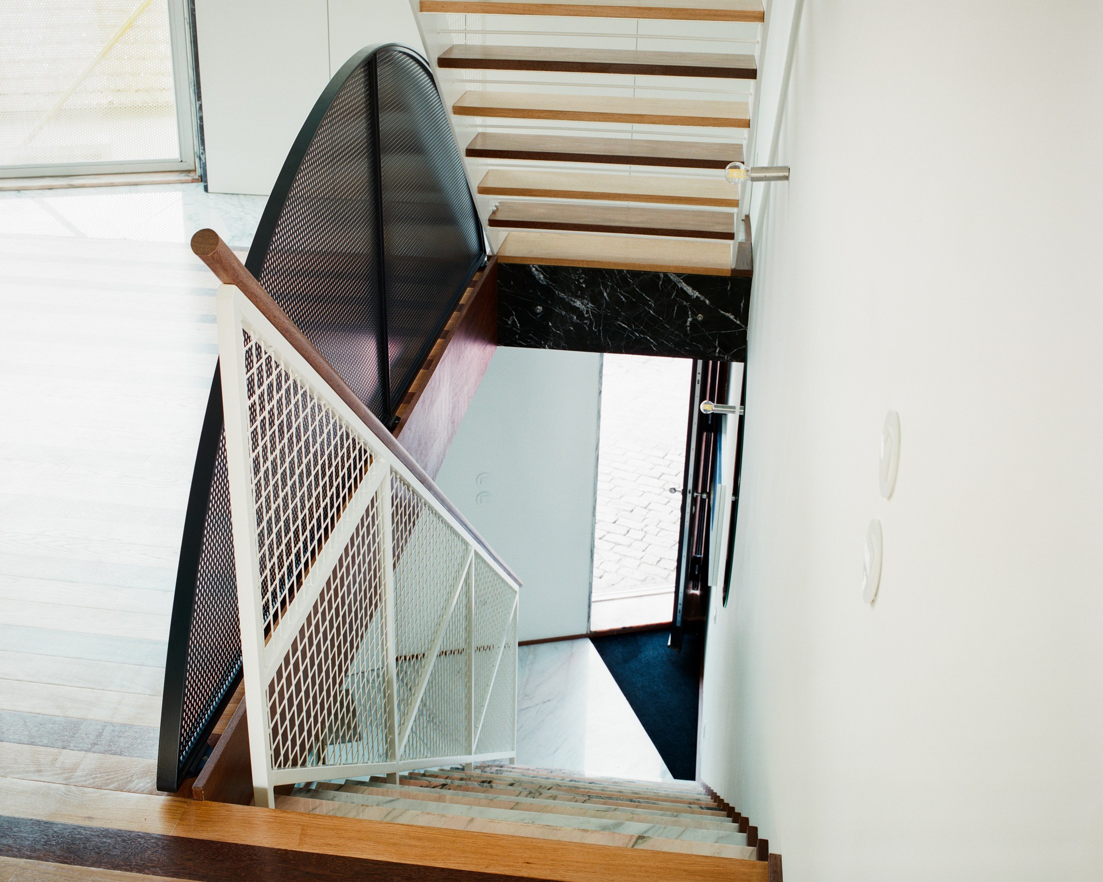 staircase at House around a column by fala