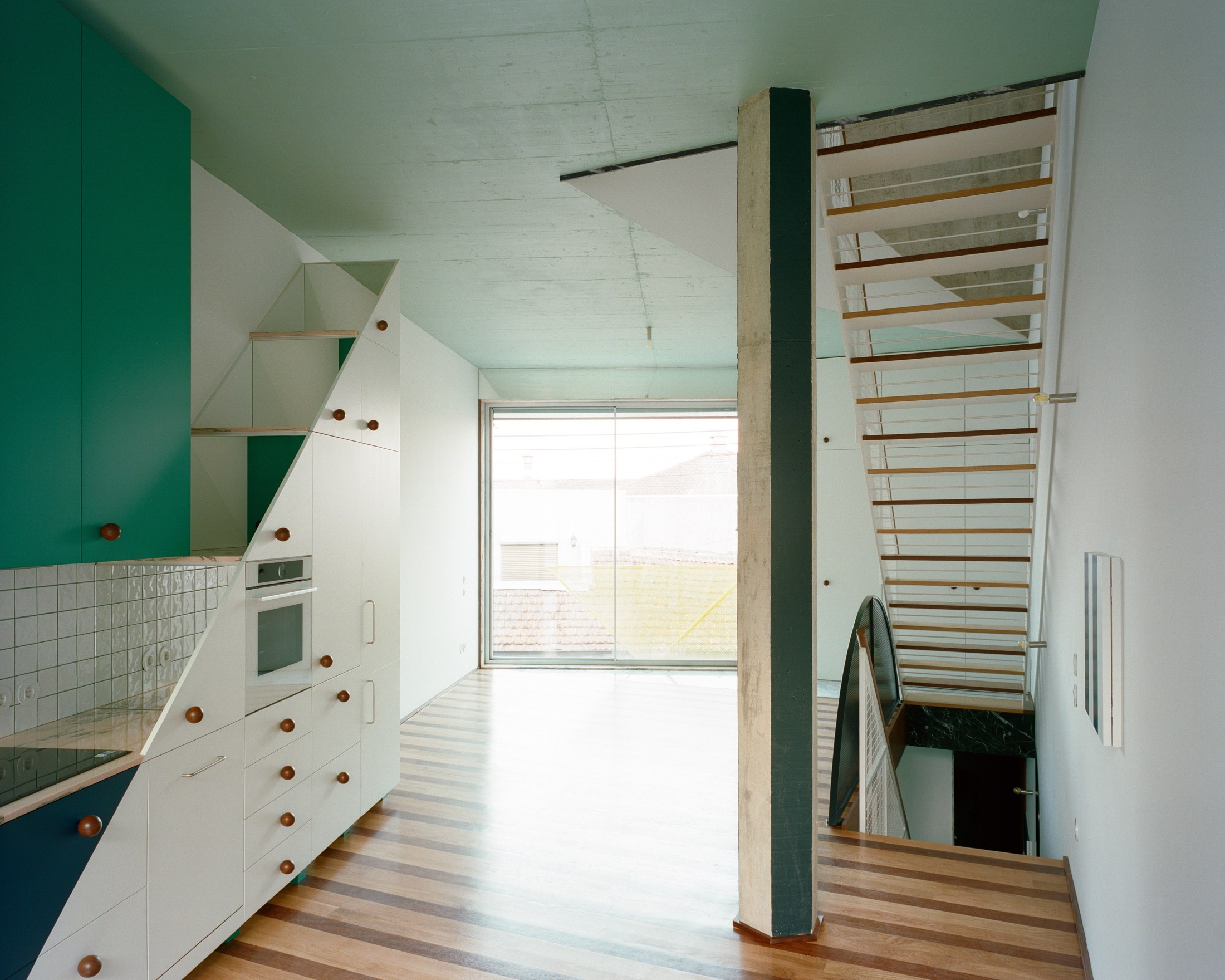 main space at House around a column by fala