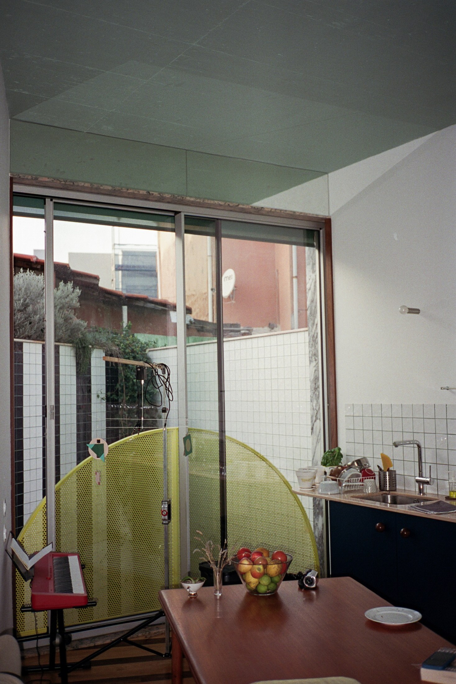 house inhabited at House around a column by fala