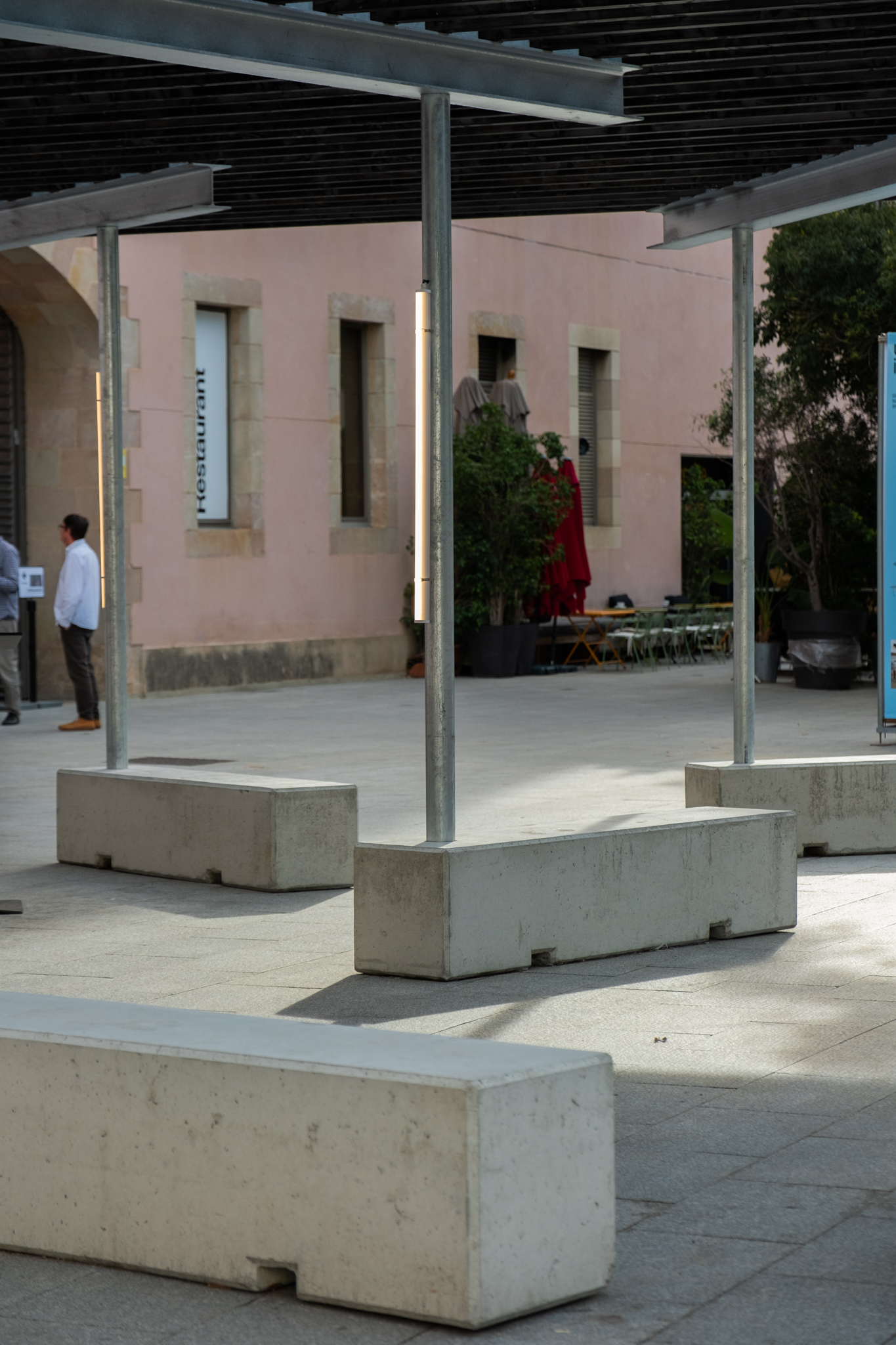 Una sombra improbable pavilion in Barcelona, photography by José Guilherme Marques