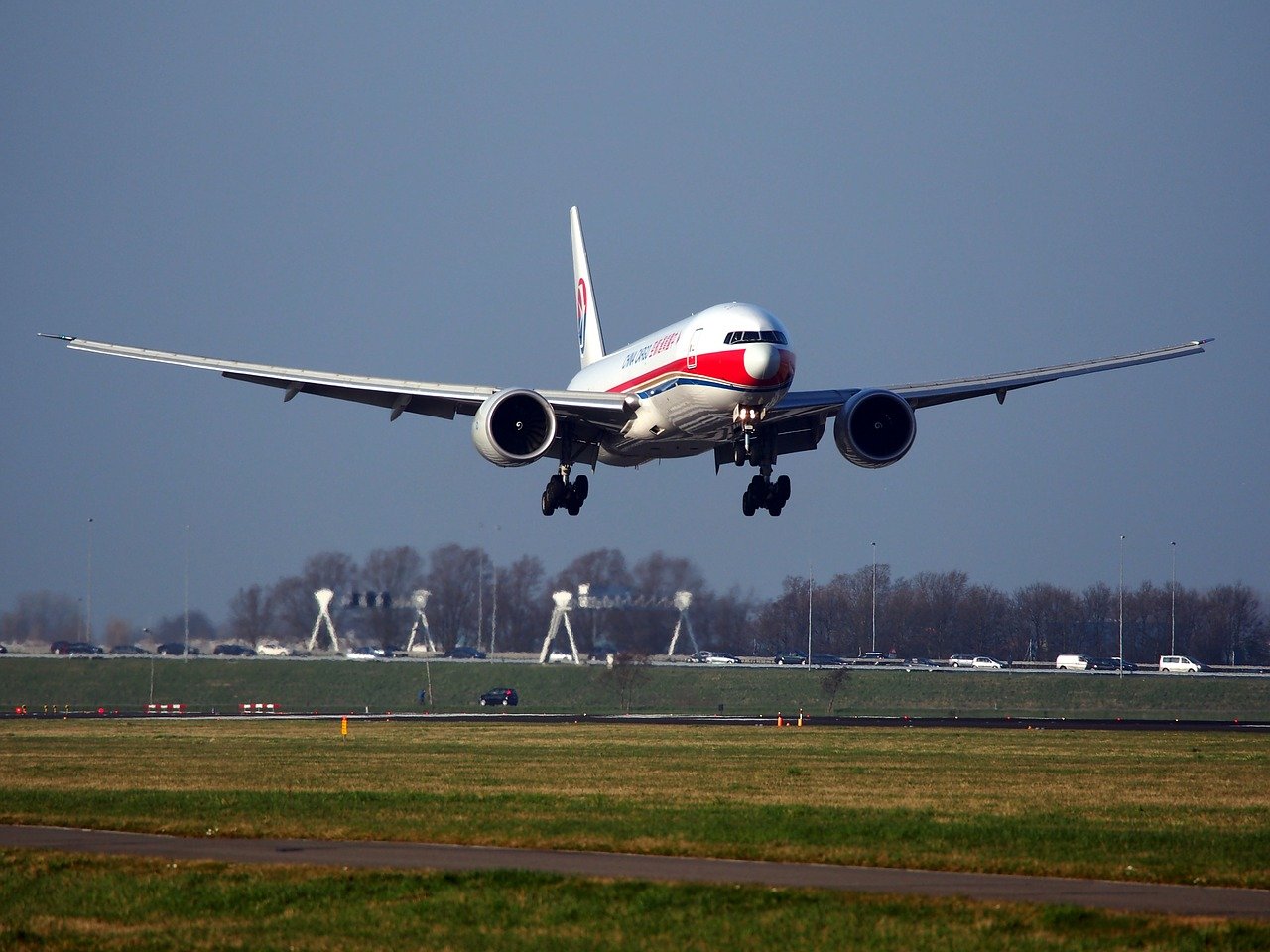 china-cargo-airlines-884399_1280.jpg