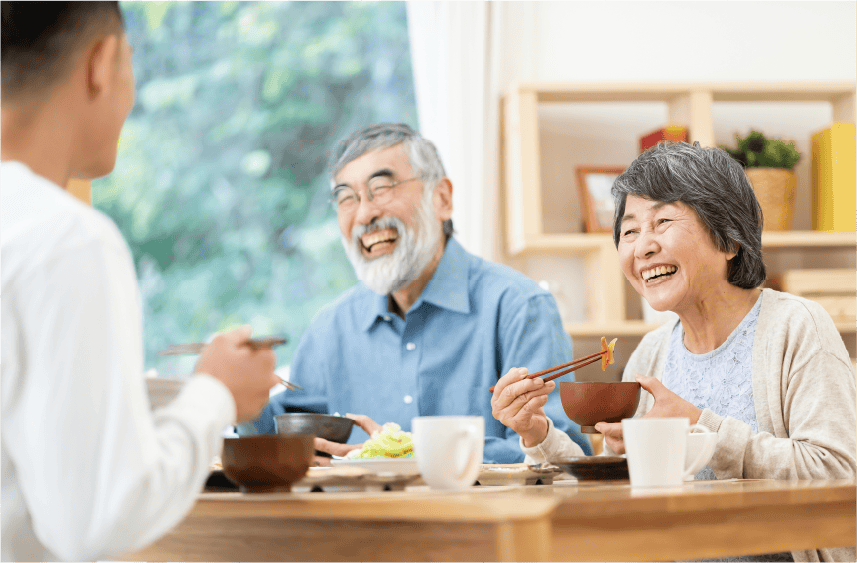 一緒に食べて食事を楽しい時間にする