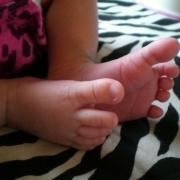 「生まれたて」【お子様のカワイイ素足自慢コンテスト！】我が子の素足を自慢して子供靴ゲット♪の投稿画像