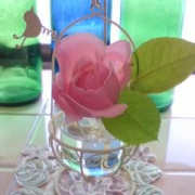 庭の薔薇を出窓に・・・