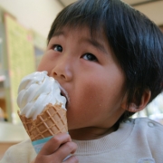 「初めて食べたよ～」納豆の栄養が手軽にとれる最高の栄養おやつ、ドライ納豆！元気なキッズモデル大募集☆の投稿画像