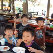 「お友達と♪」【アルバカレーのモデルファミリー大募集】お子様の食欲自慢コンテンスト！の投稿画像