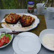 「焦がしてしまいましたが…」ハード系パンでバーベキュー！、「パンベキュー」を作ってみて下さい。の投稿画像