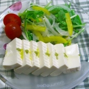 「夏は冷えたワインに冷たい塩豆腐のサラダ」夏の豆腐料理コンテスト開催!!【写真・レシピ付き限定】の投稿画像