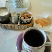 「大好きなお店で女子会の最後に出てきたお茶セット♪」ベストティーショット大募集！『ローズヒップルイボスティー』20名様の投稿画像