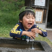 「おいしいお水、いただきます！」【クリンスイ】～水のある風景～　写真テーマ「こども（家族）と水」の投稿画像