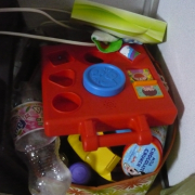 「8ヶ月の息子のおもちゃ箱」【突撃★となりのおもちゃ箱】　写真を送ると、くもんの大人気カレンダーが当たる！の投稿画像